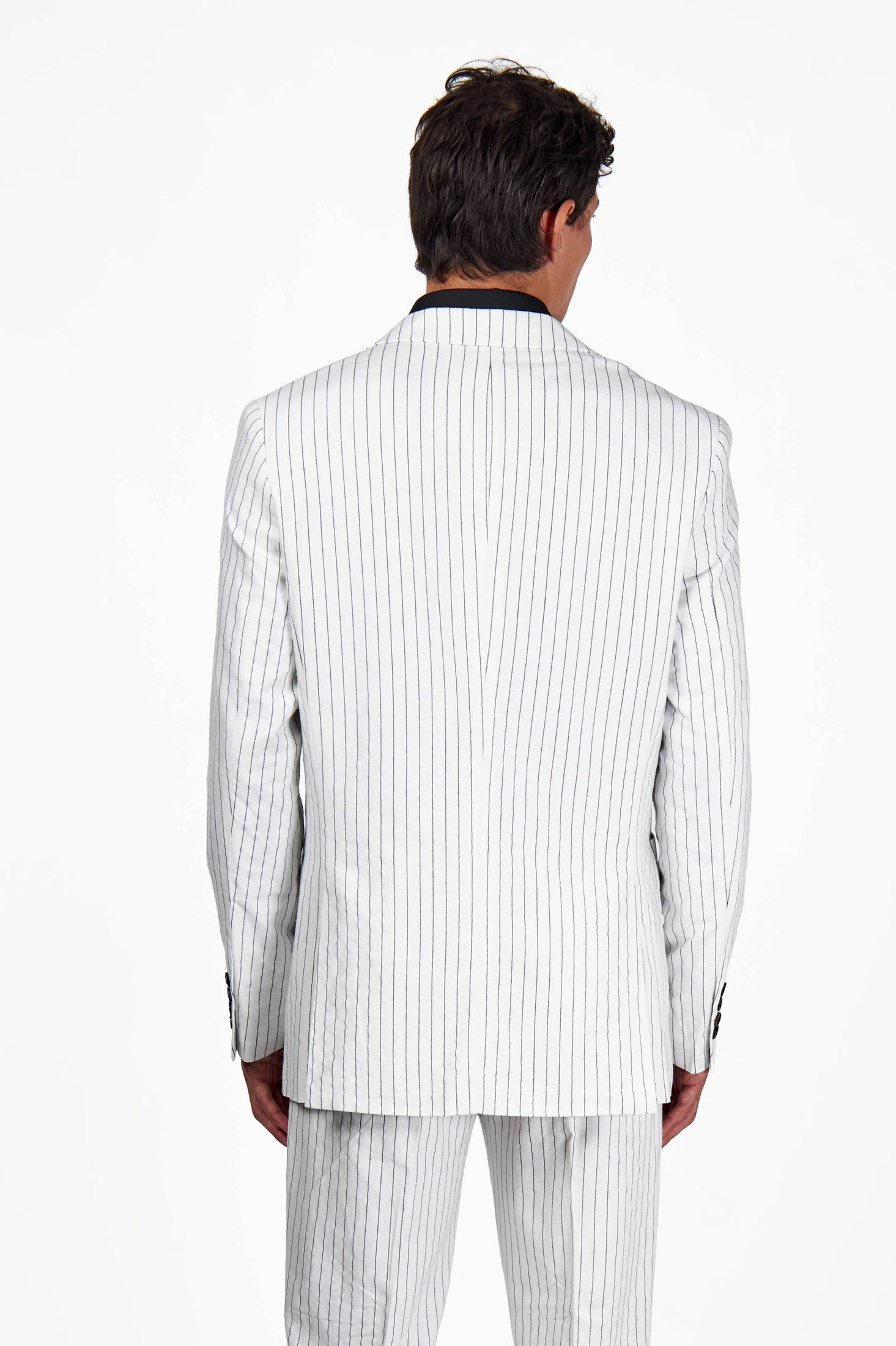 LLOYD – White Double Breasted Pinstripe Linen Suit