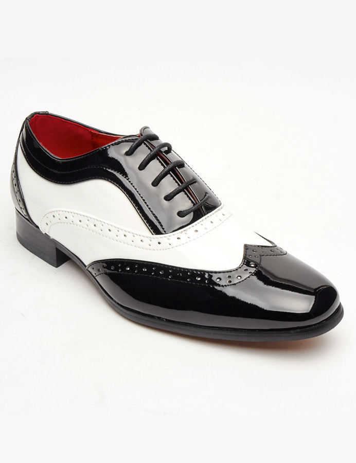 BLACK & WHITE SHINY GATSBY LACE UP BROGUES