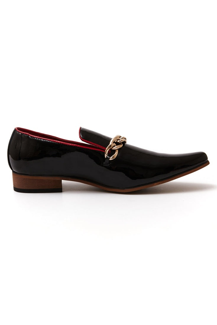 BLACK PATENT LOAFERS WITH GOLD CHAIN