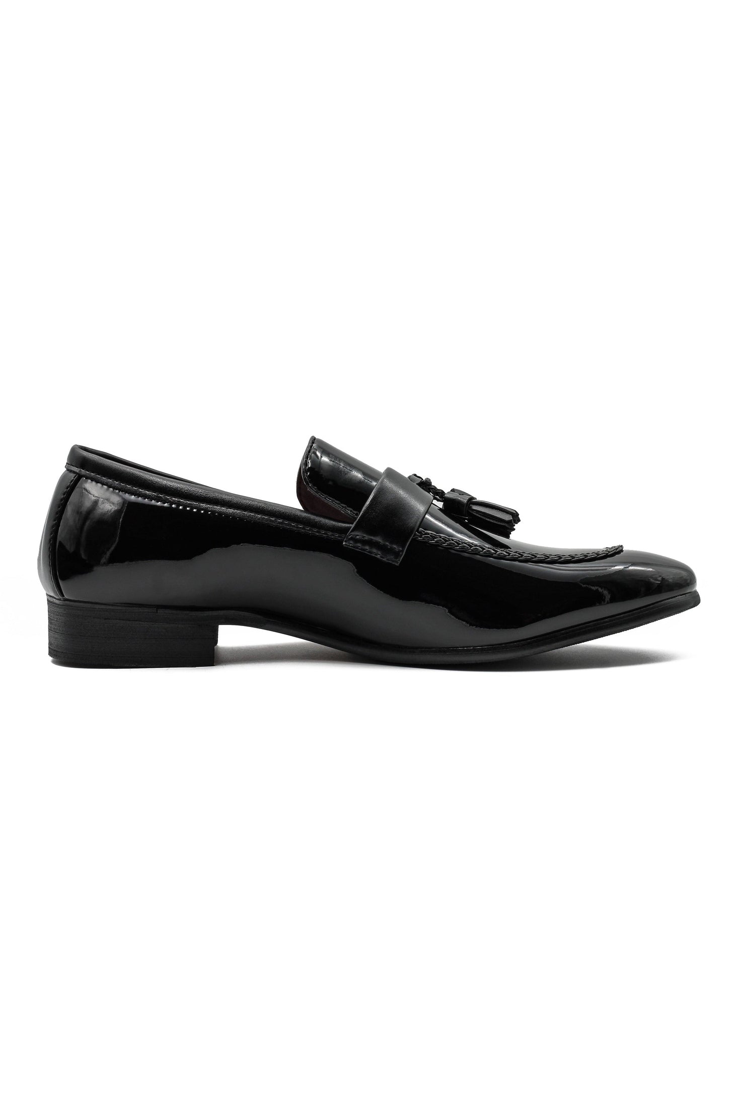 BLACK GLOSSY TASSEL LOAFERS