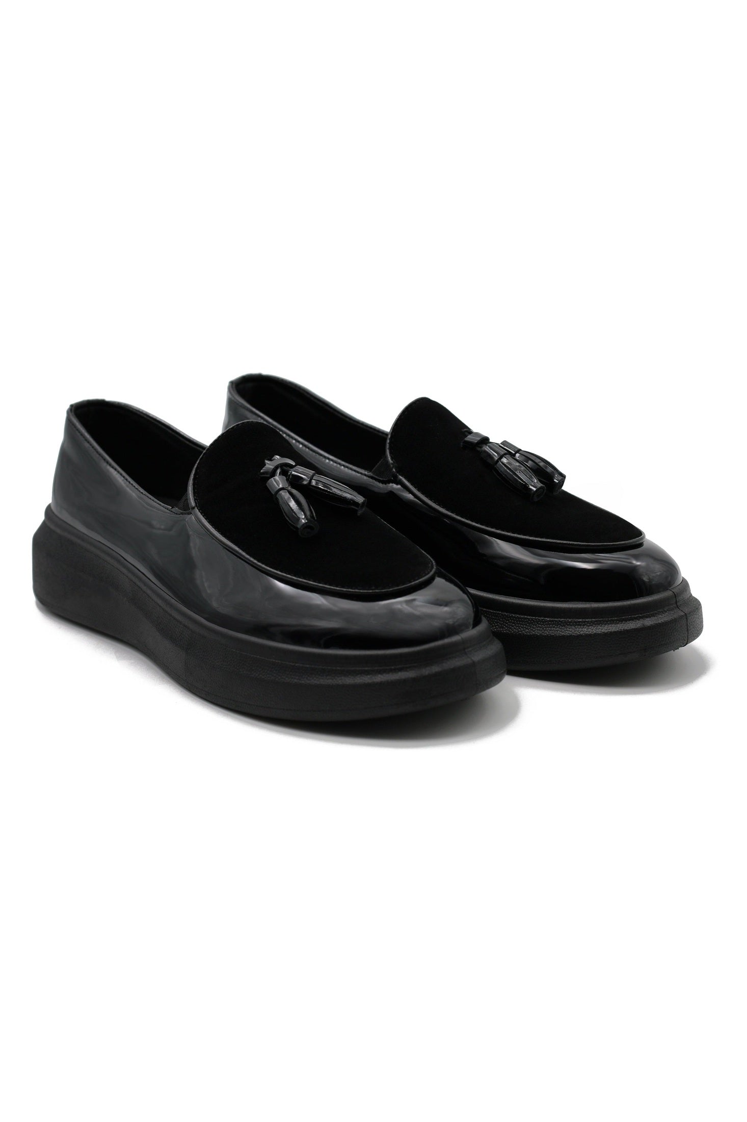 SHINY TASSEL LOAFERS