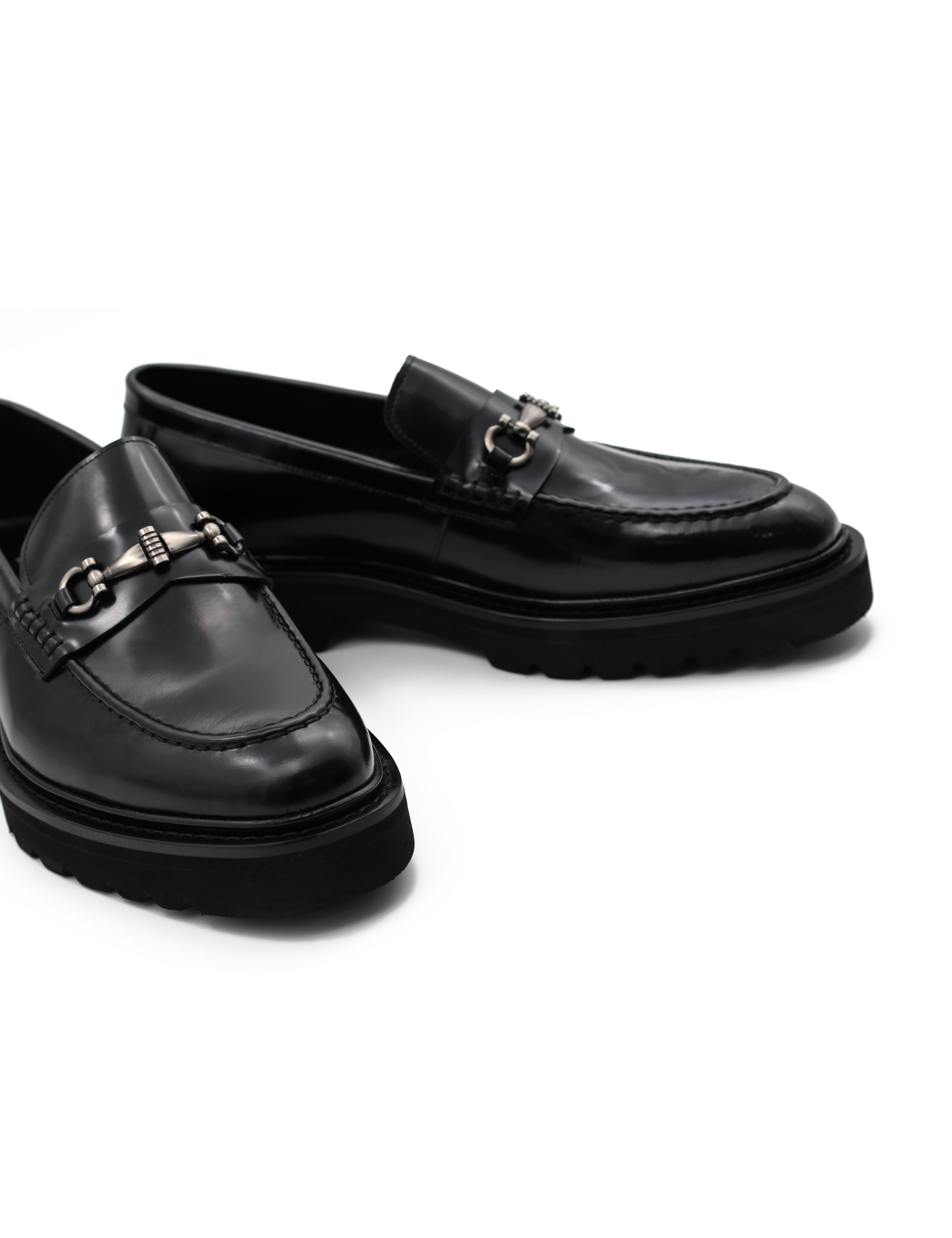 SNAFFLE BIT LUG SOLE BLACK POLISHED LEATHER LOAFERS