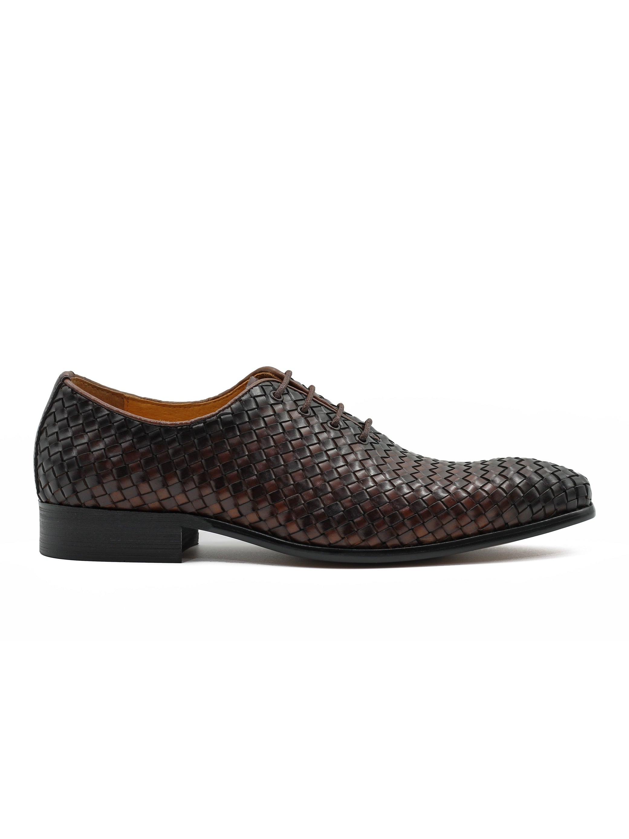 BROWN LATTICE WOVEN LEATHER SHOES