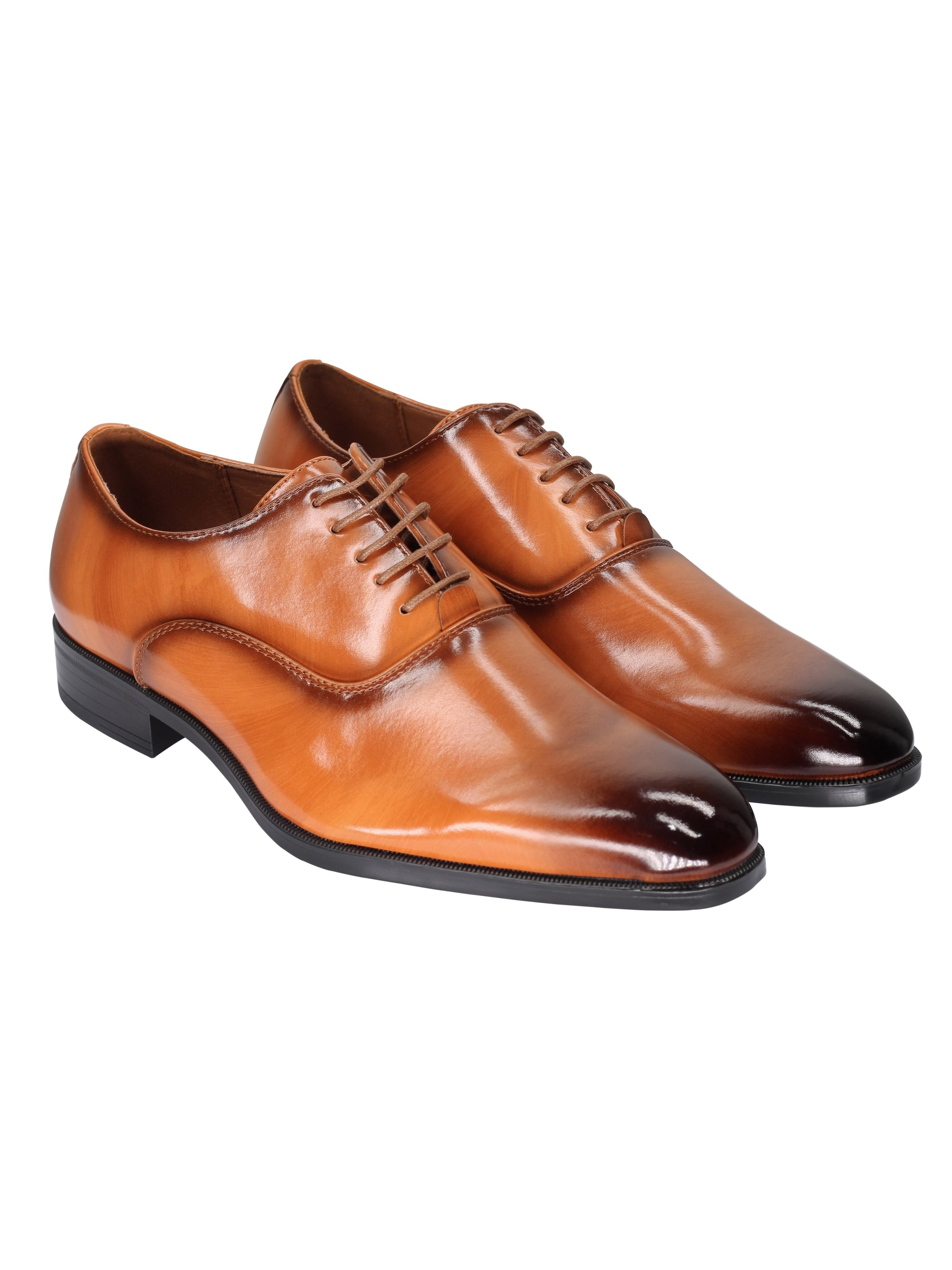 POLISHED OXFORD LACEUP SHOES