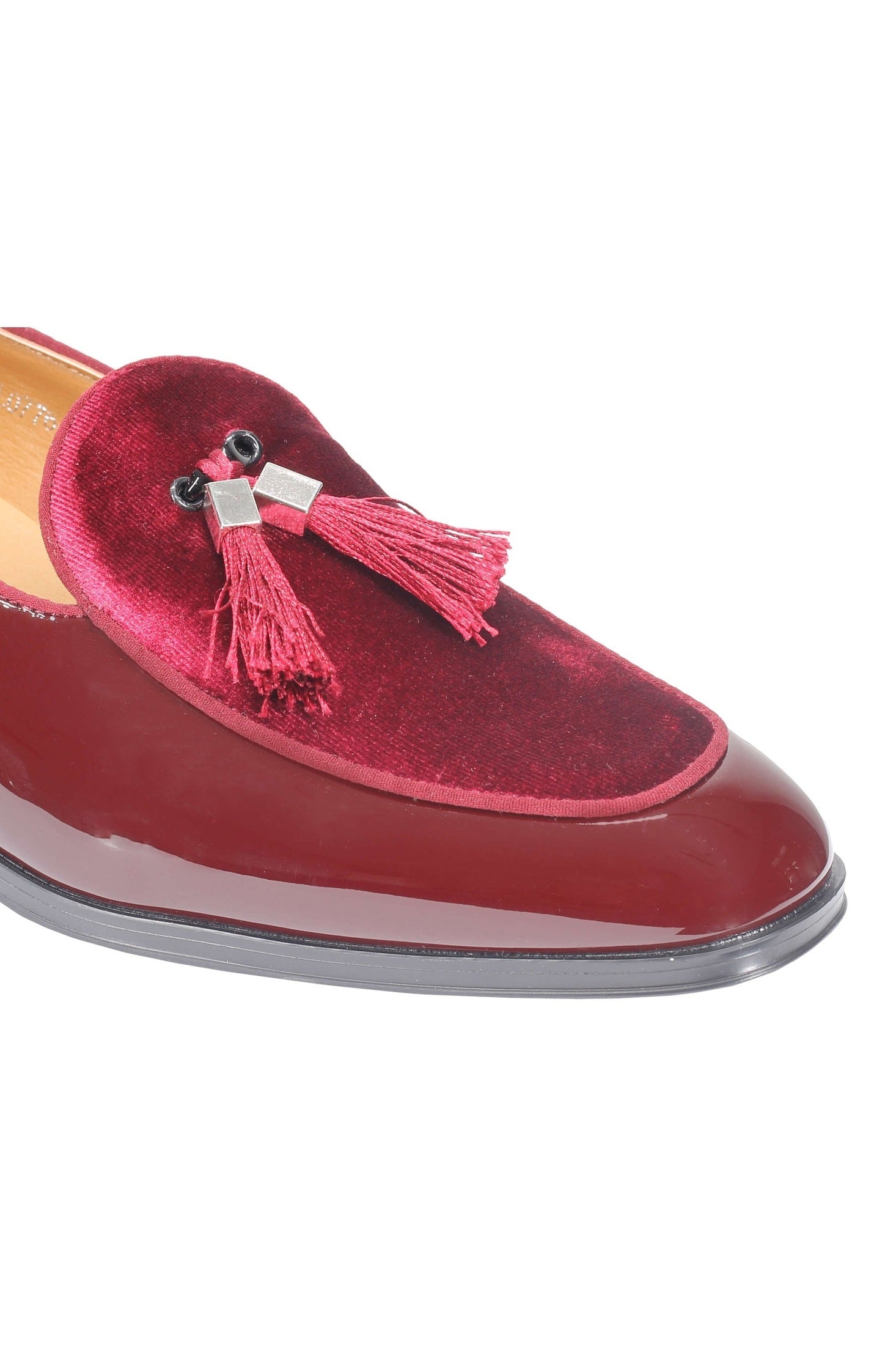 MAROON SHINY FAUX LEATHER TASSEL LOAFERS