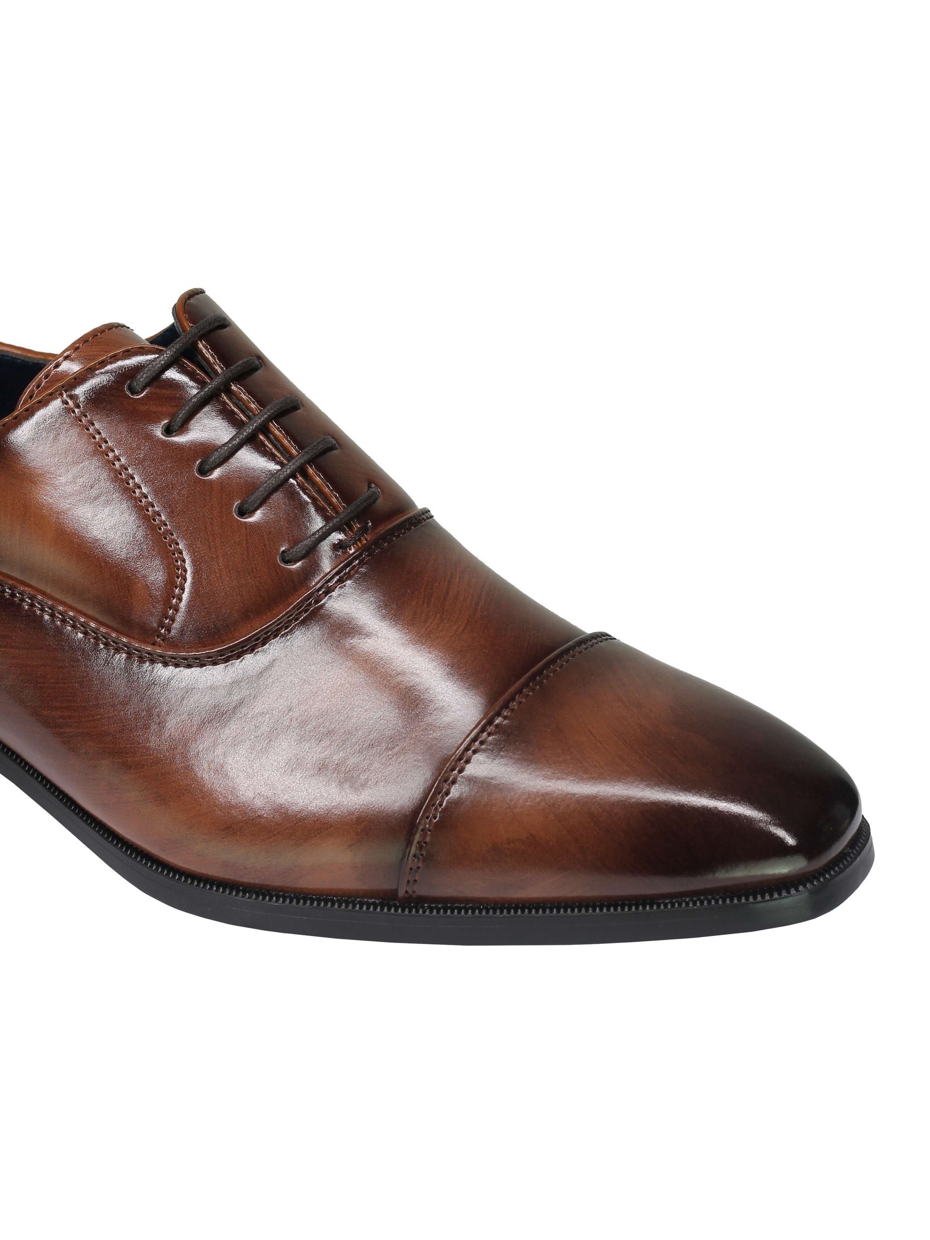 Toe Cap – Classic Oxford Lace-ups