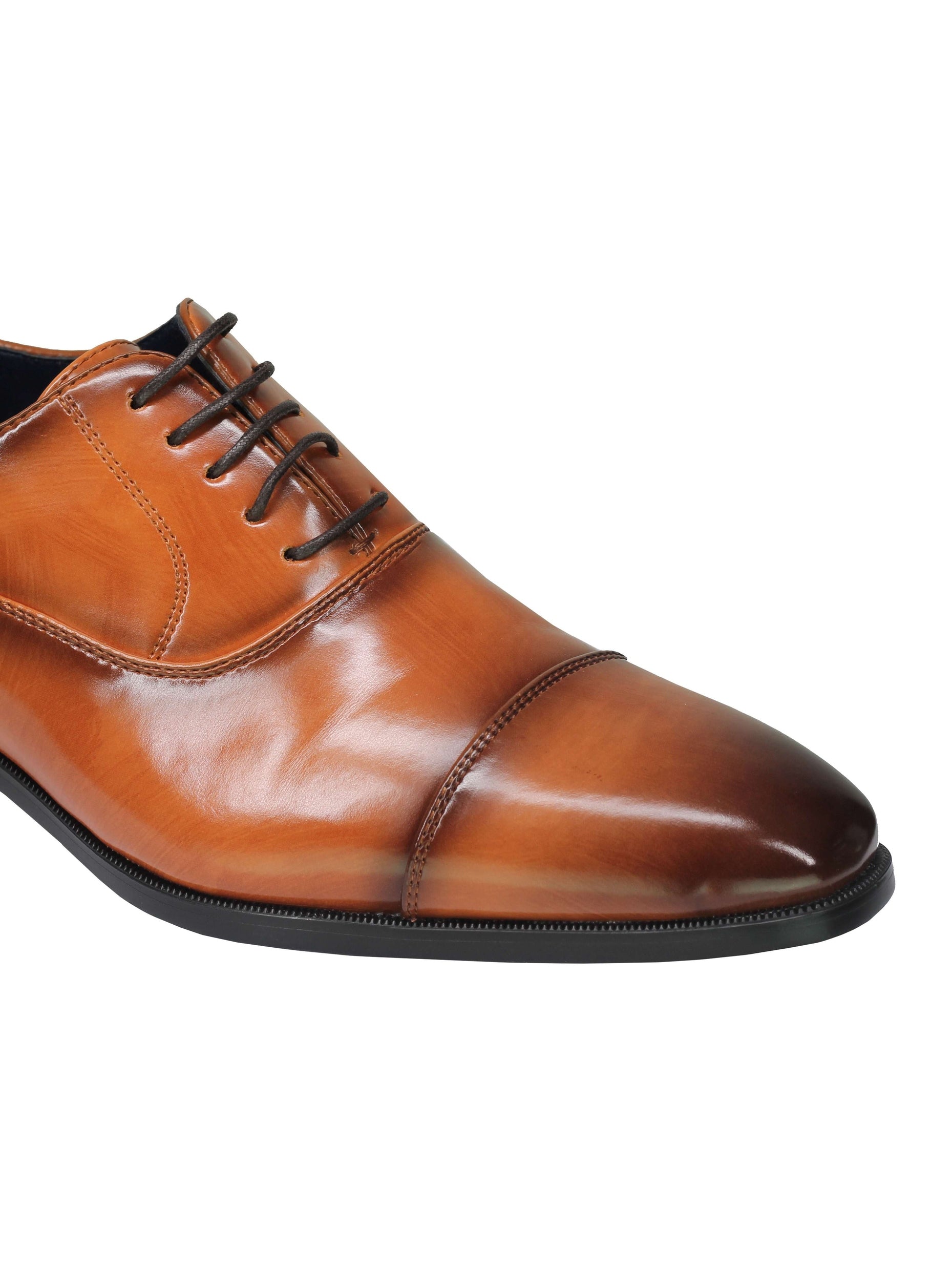 Toe Cap – Classic Oxford Lace-ups