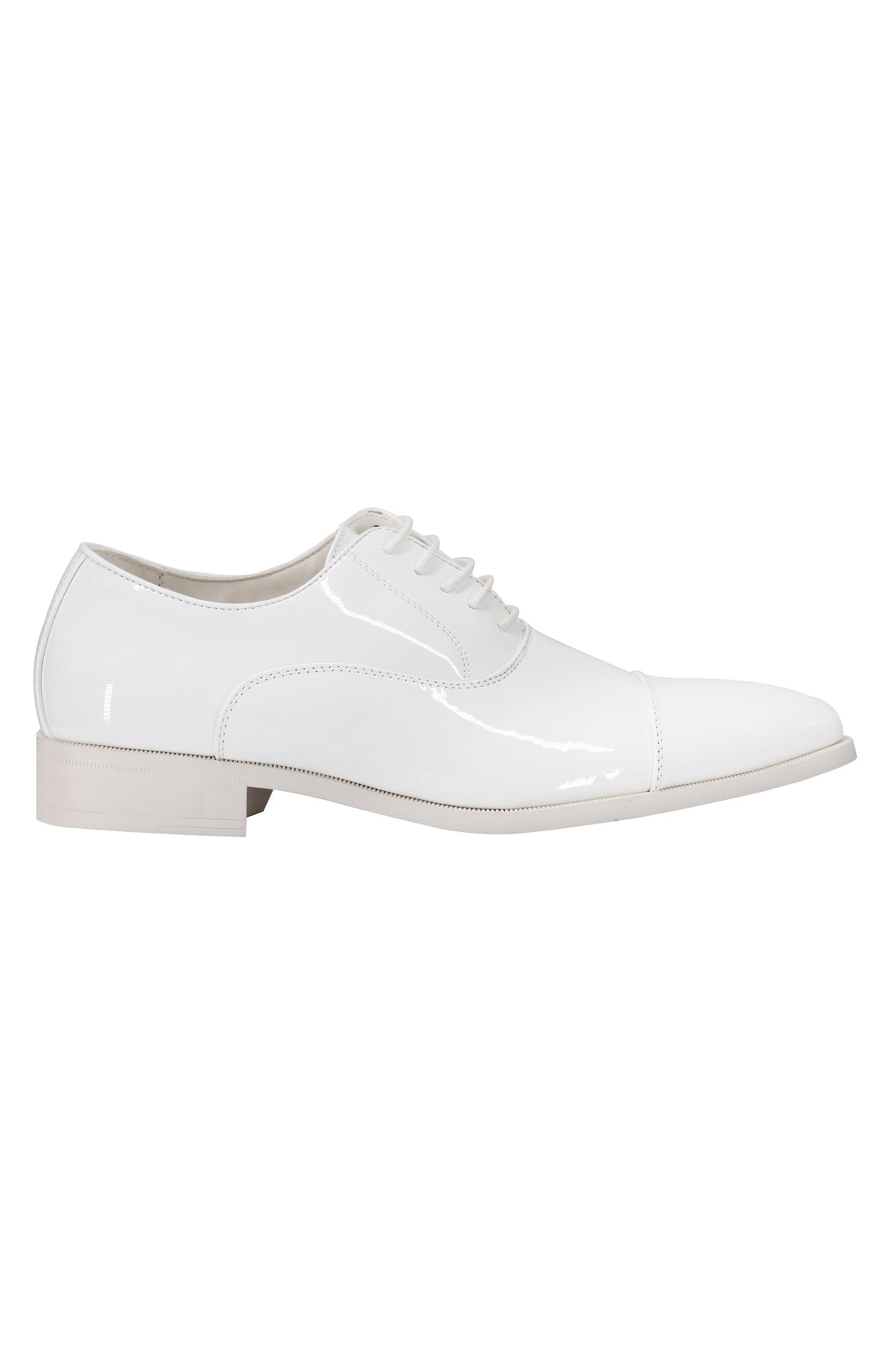 WHITE OXFORD LACEUP SHOES