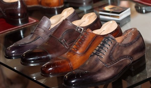 What Colour Shoes Should You Wear With Your Suit?