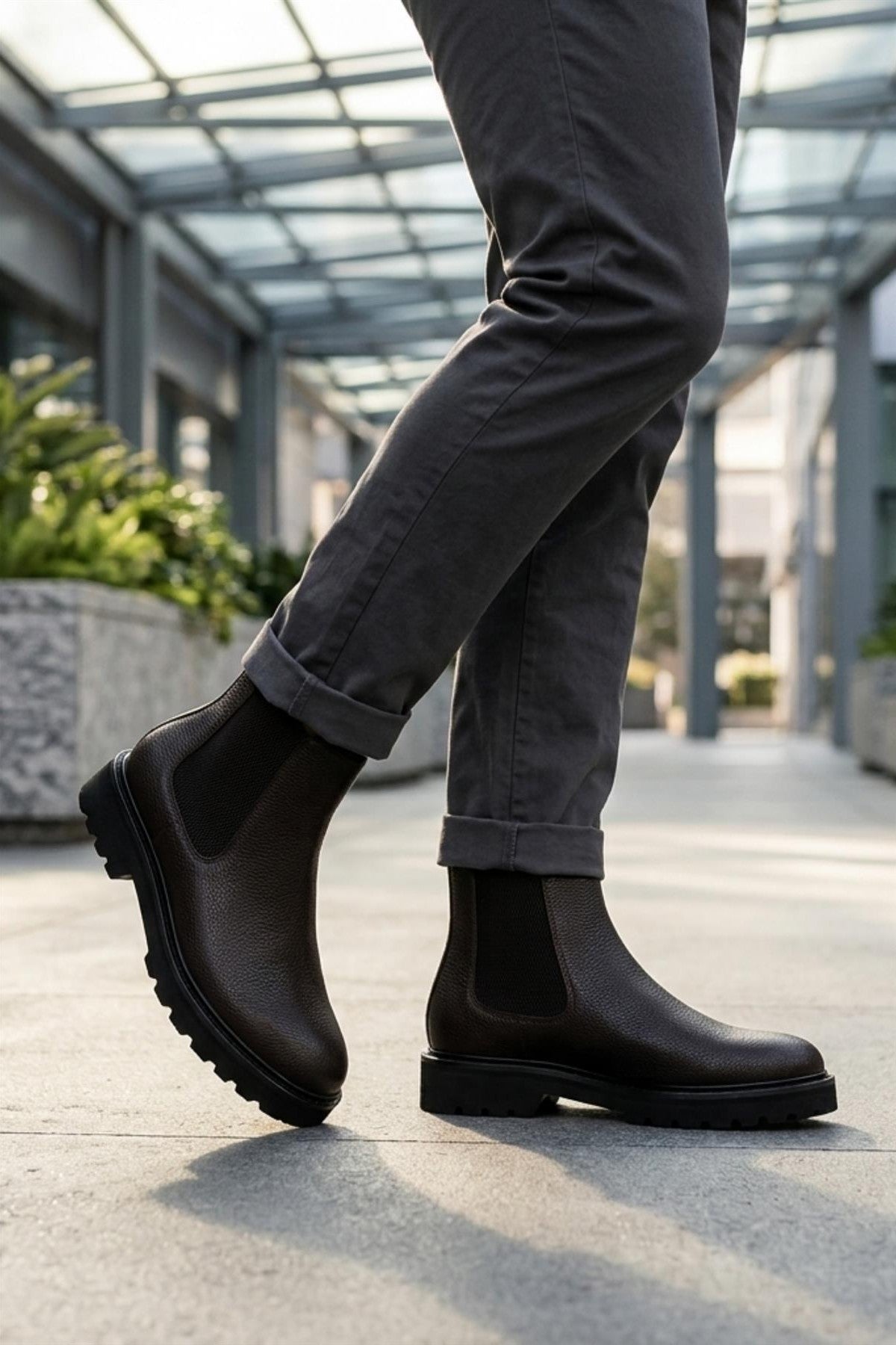 Men’s Brown Grain Leather Lightweight Chunky Sole Chelsea Boots