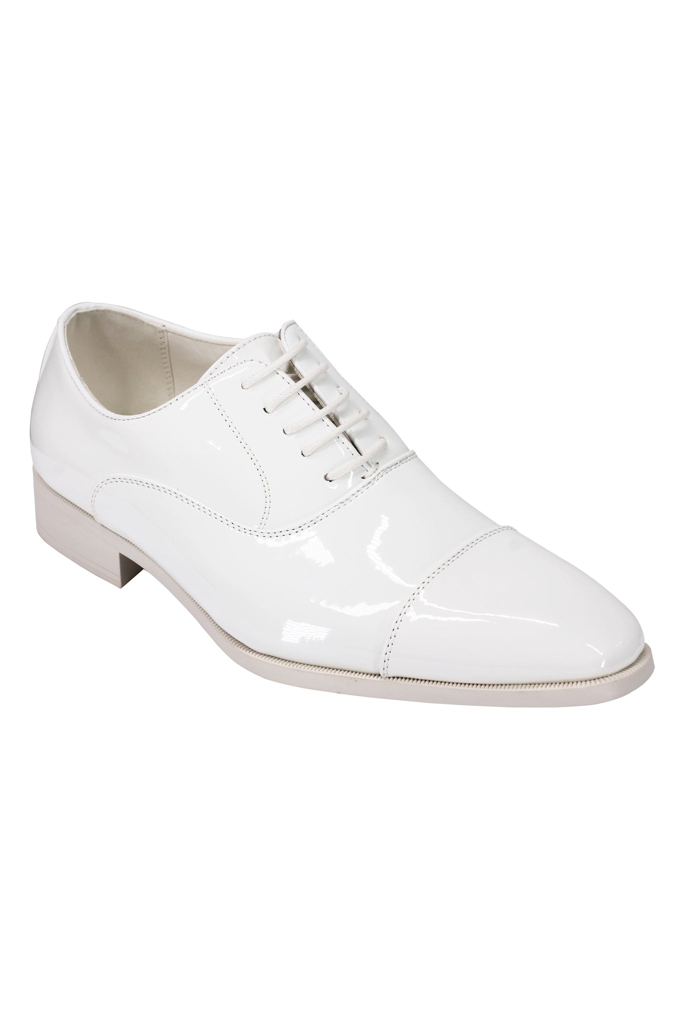 WHITE OXFORD LACEUP SHOES