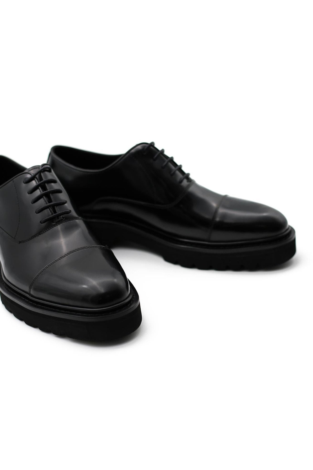 BLACK POLISHED LEATHER OXFORD SHOES – LUG SOLE