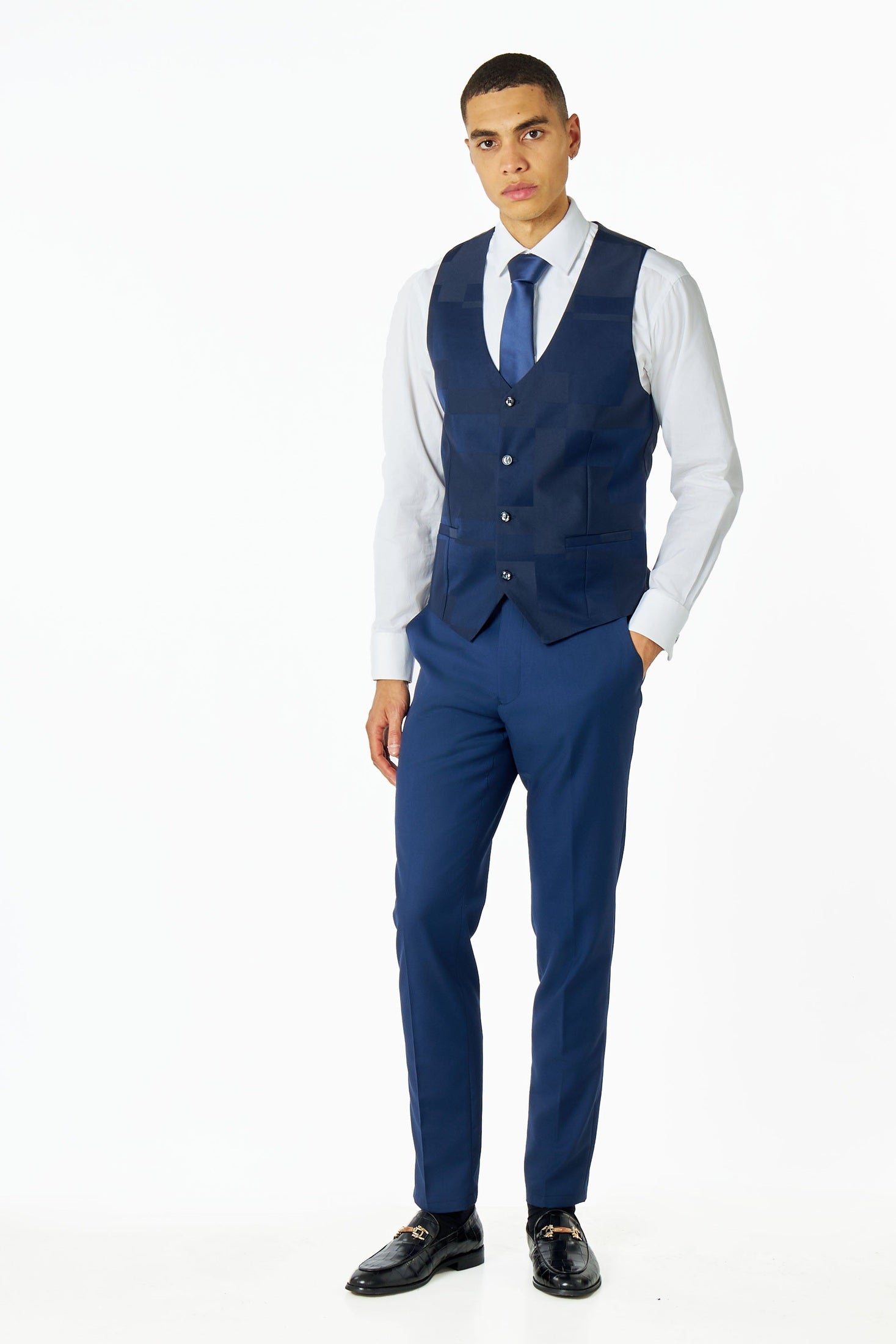 GEO PATTERN DETAILED 3 PIECE SUIT