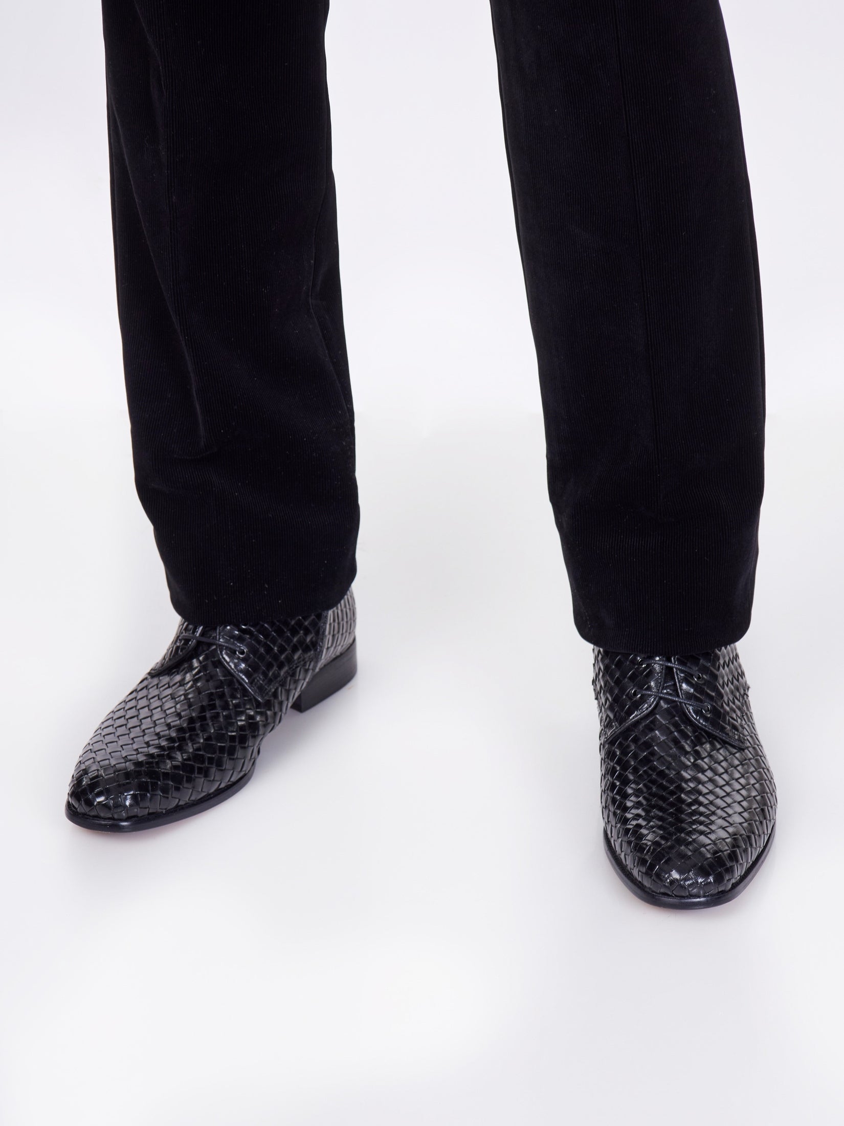 BLACK LEATHER WOVEN BOOTS