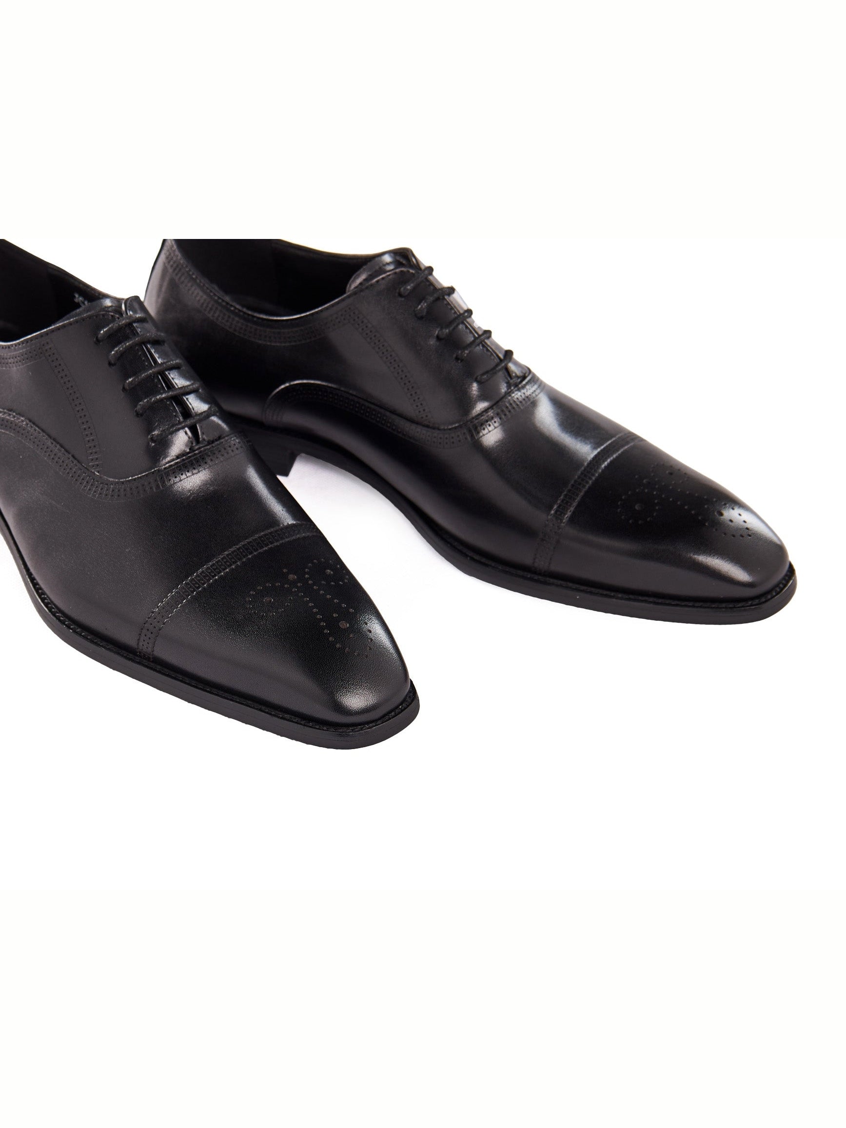 BLACK LEATHER OXFORD BROGUE SHOES