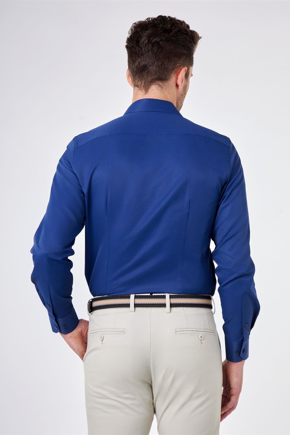 CLASSIC NAVY SINGLE CUFF TAILORED FIT SHIRT