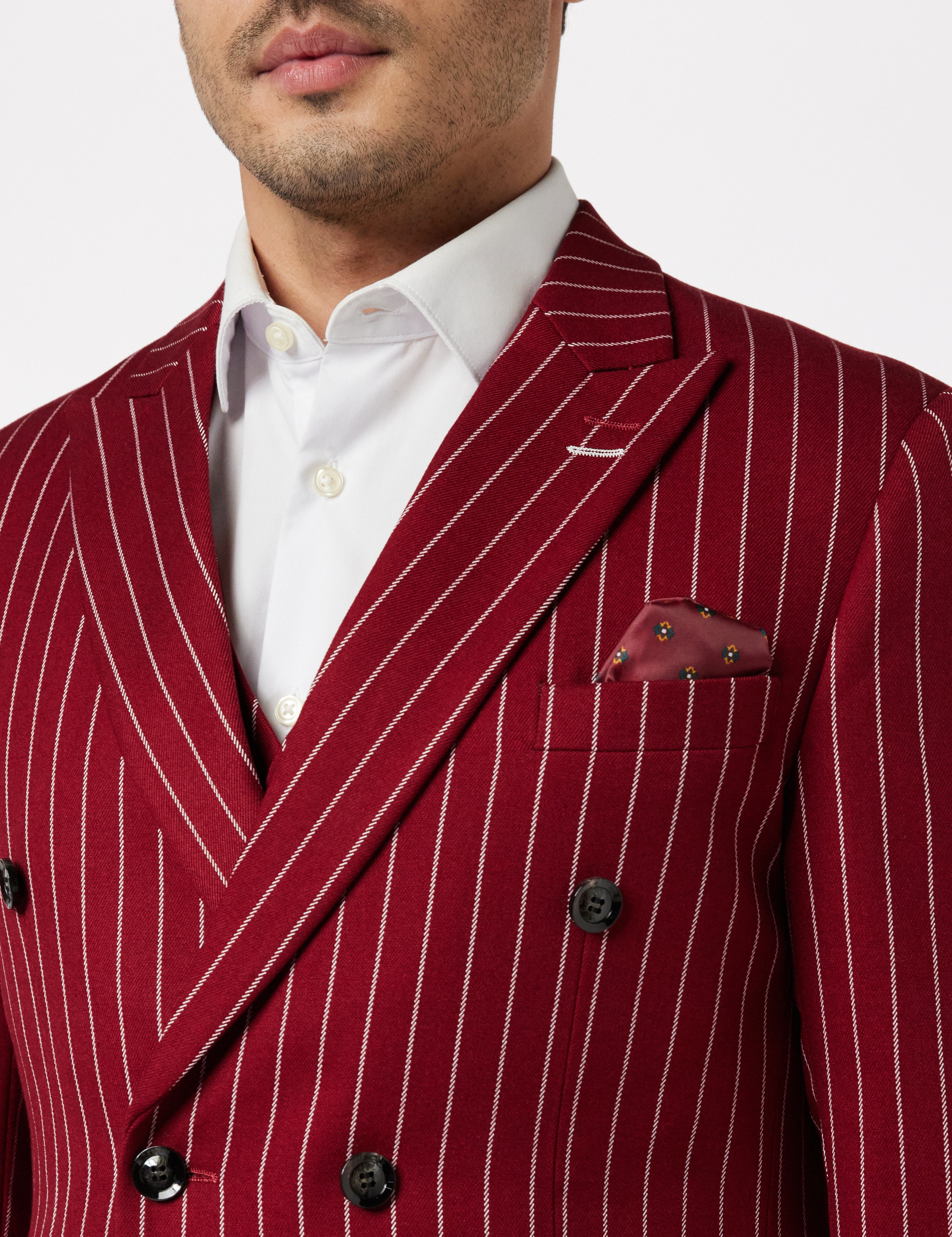 Zweireihige kastanienbraune Jacke und Weste mit Nadelstreifen