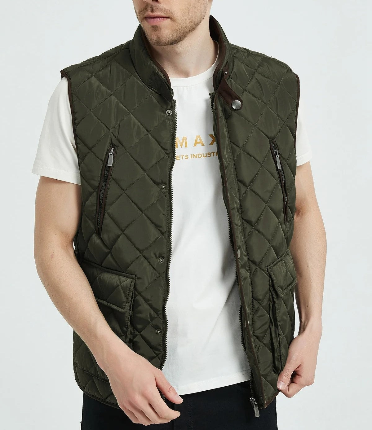Klassische Steppweste mit Besätzen in Khaki