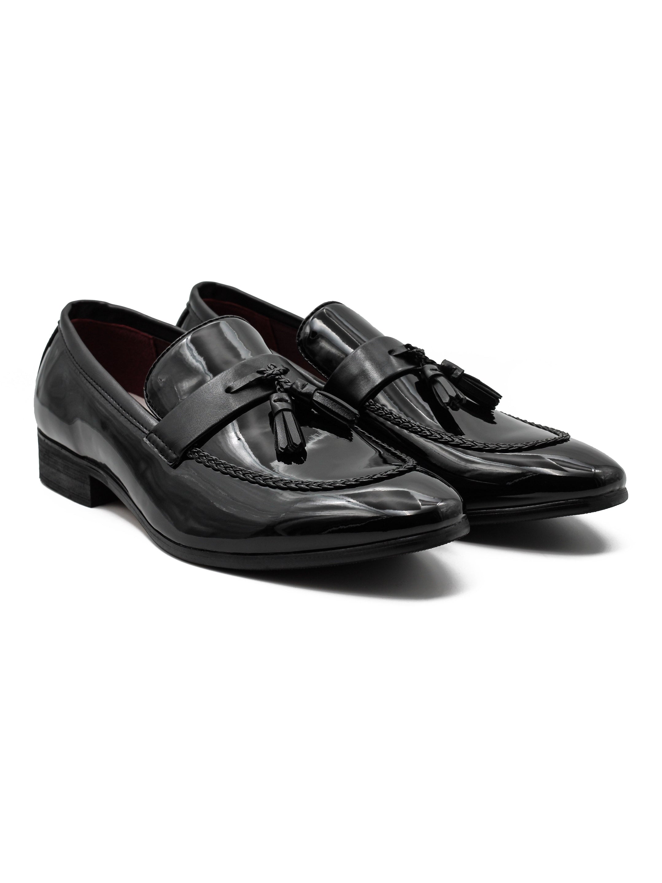 BLACK GLOSSY TASSEL LOAFERS