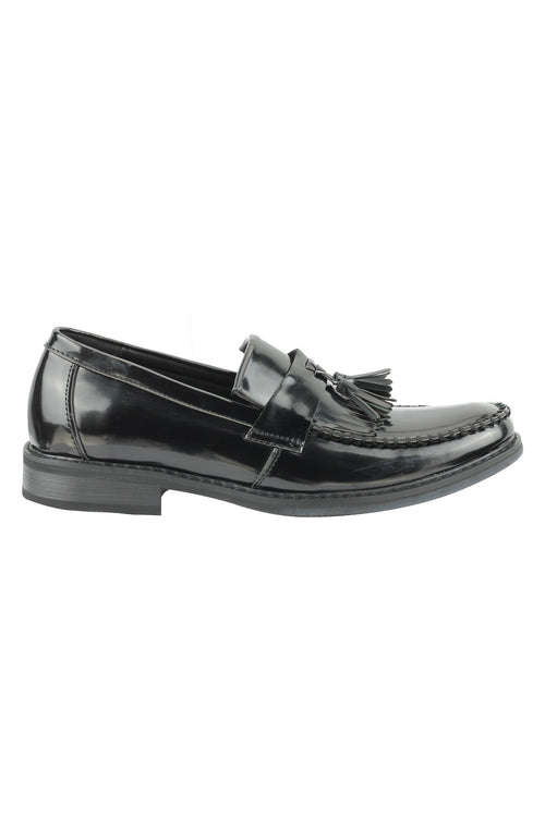 FAUX LEATHER TASSEL LOAFERS IN BLACK