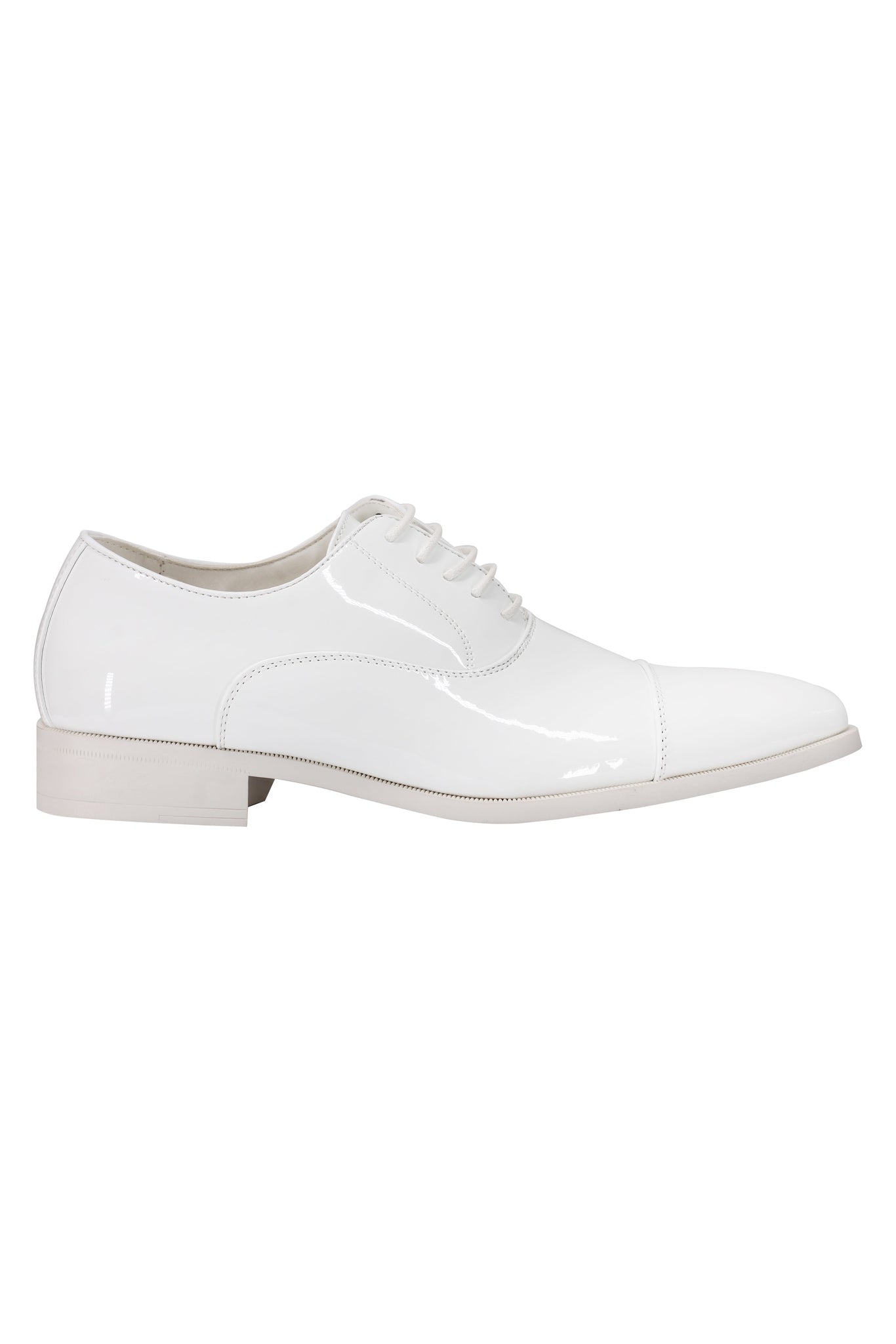 WHITE OXFORD LACEUP SHOES