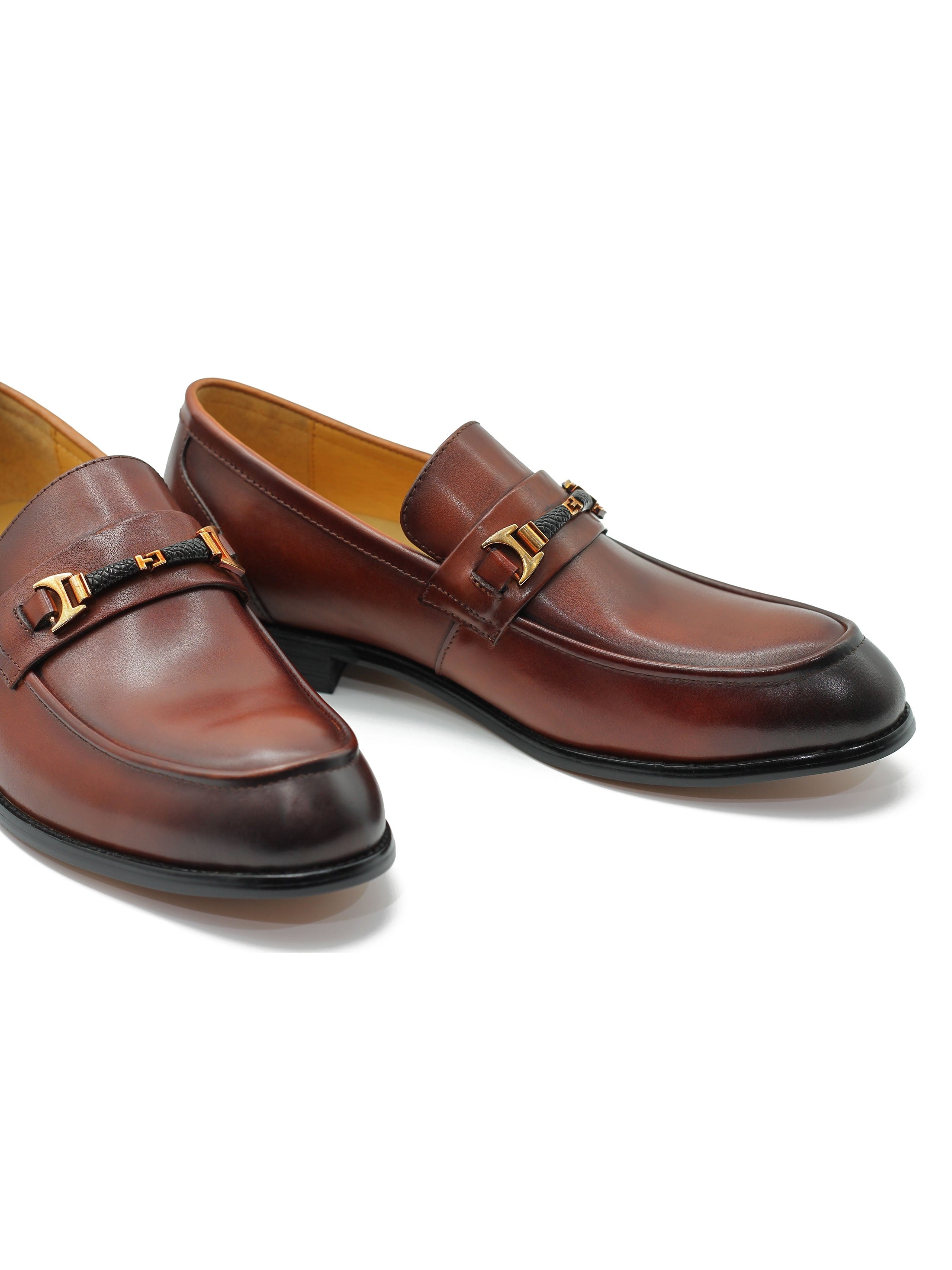 ORNAMENT BUCKLE LOAFERS IN BROWN