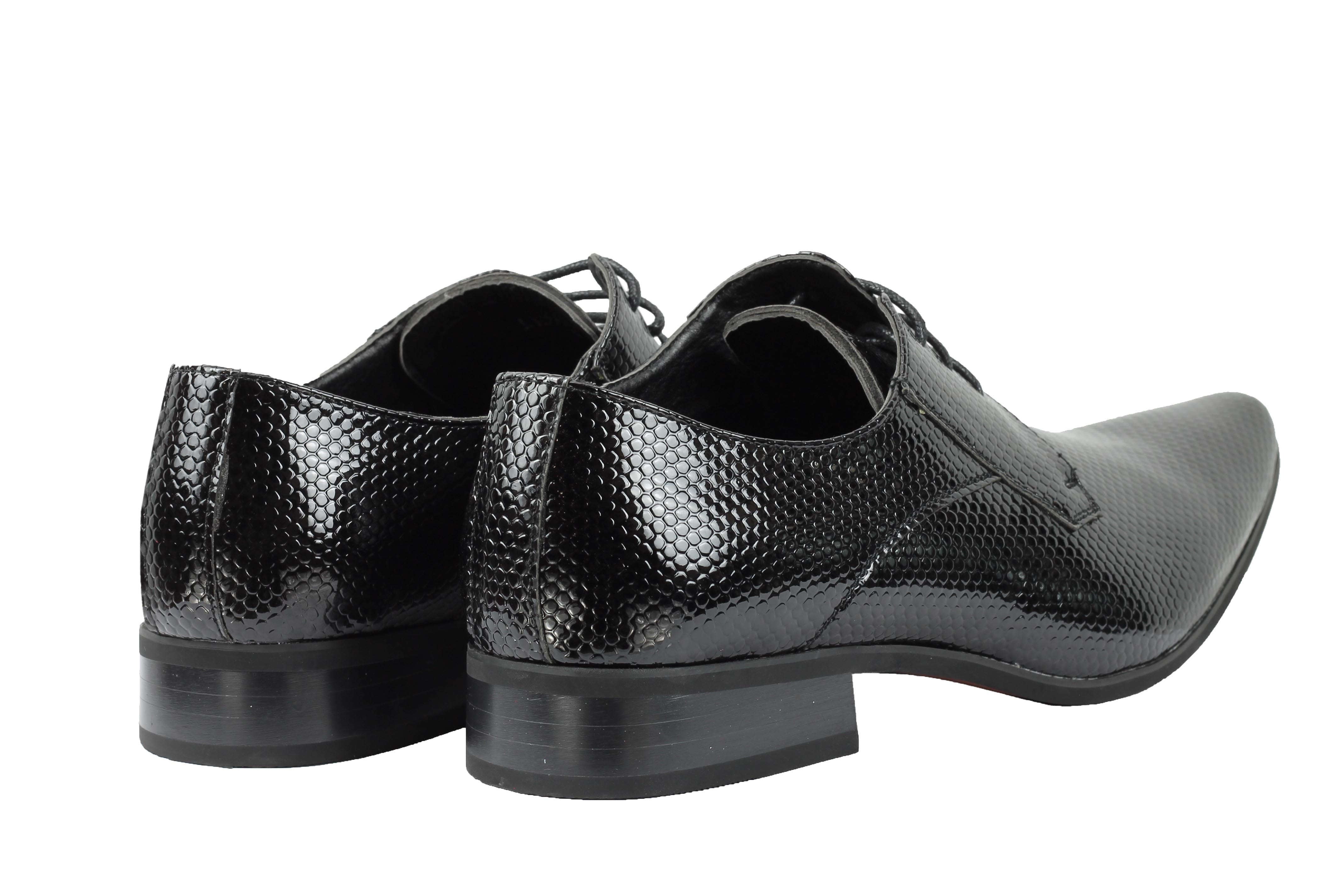 SHINY FAUX LEATHER SHOES