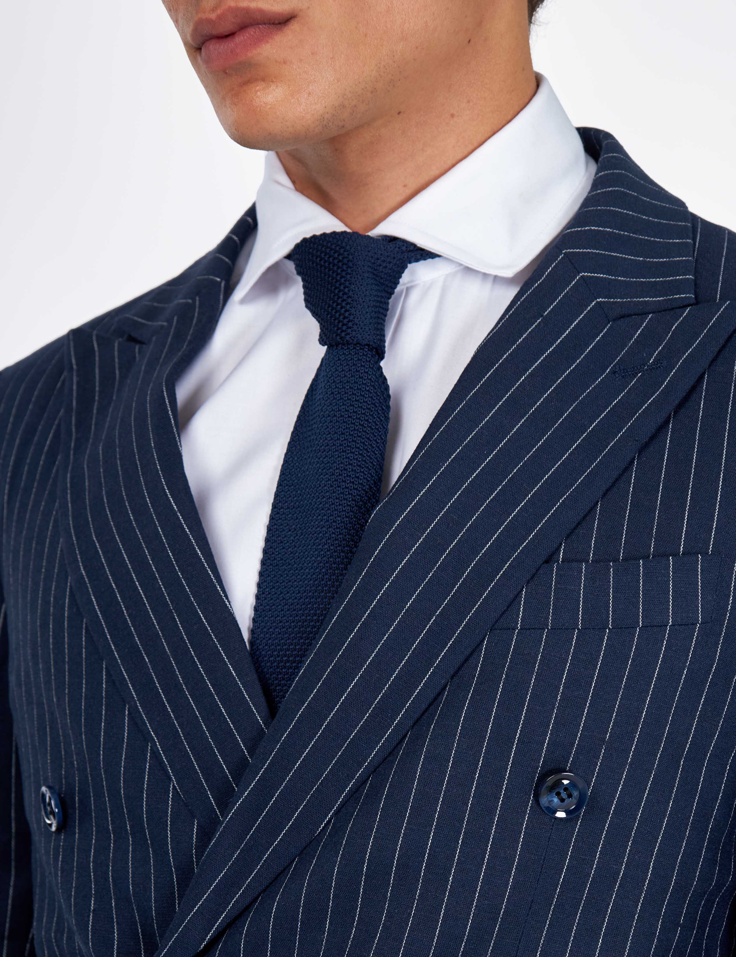LLOYD – Double Breasted Navy Pinstripe Linen Suit