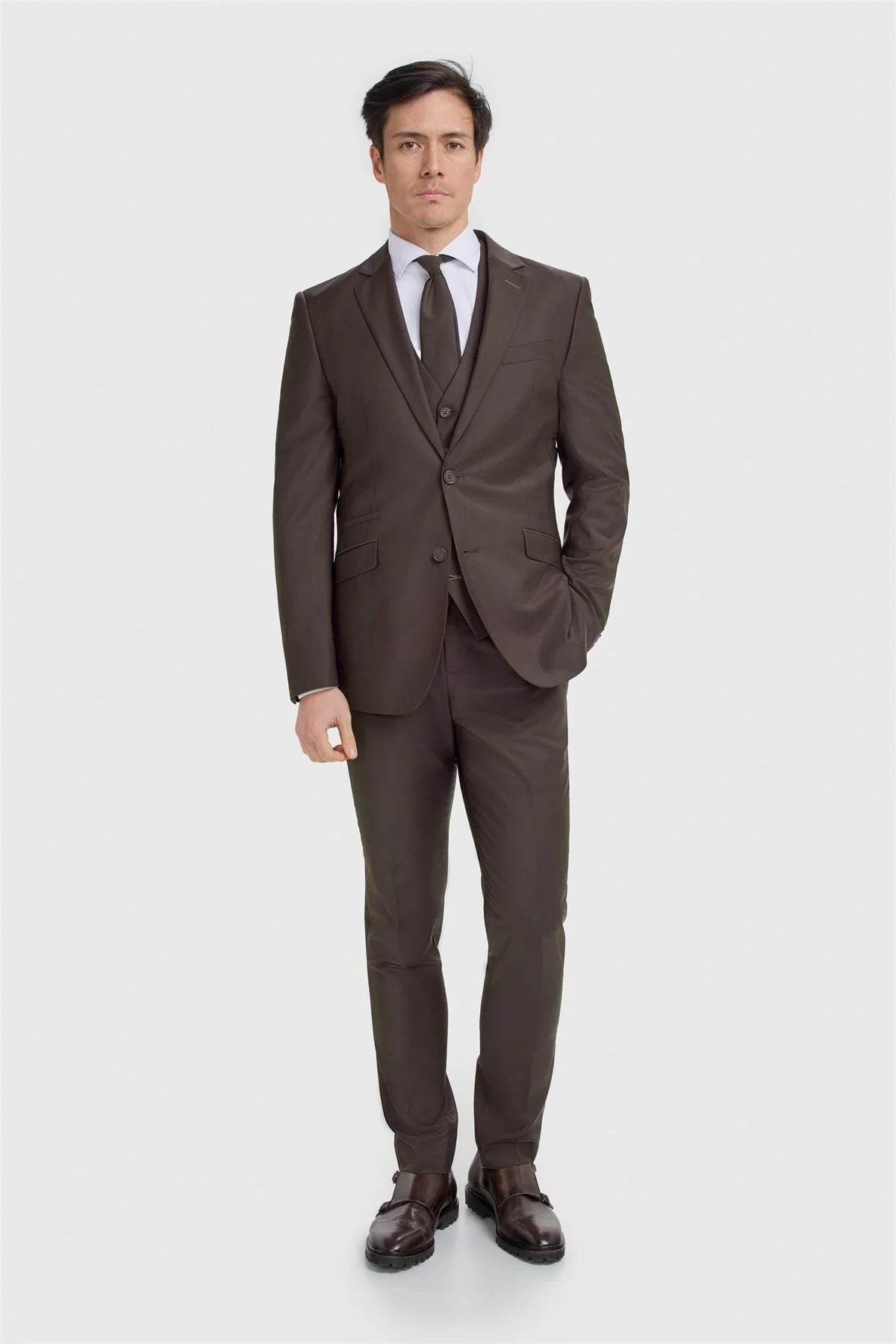 Cavani Bond Auburn Men’s Wool Blend 3 Piece Tailored Suit