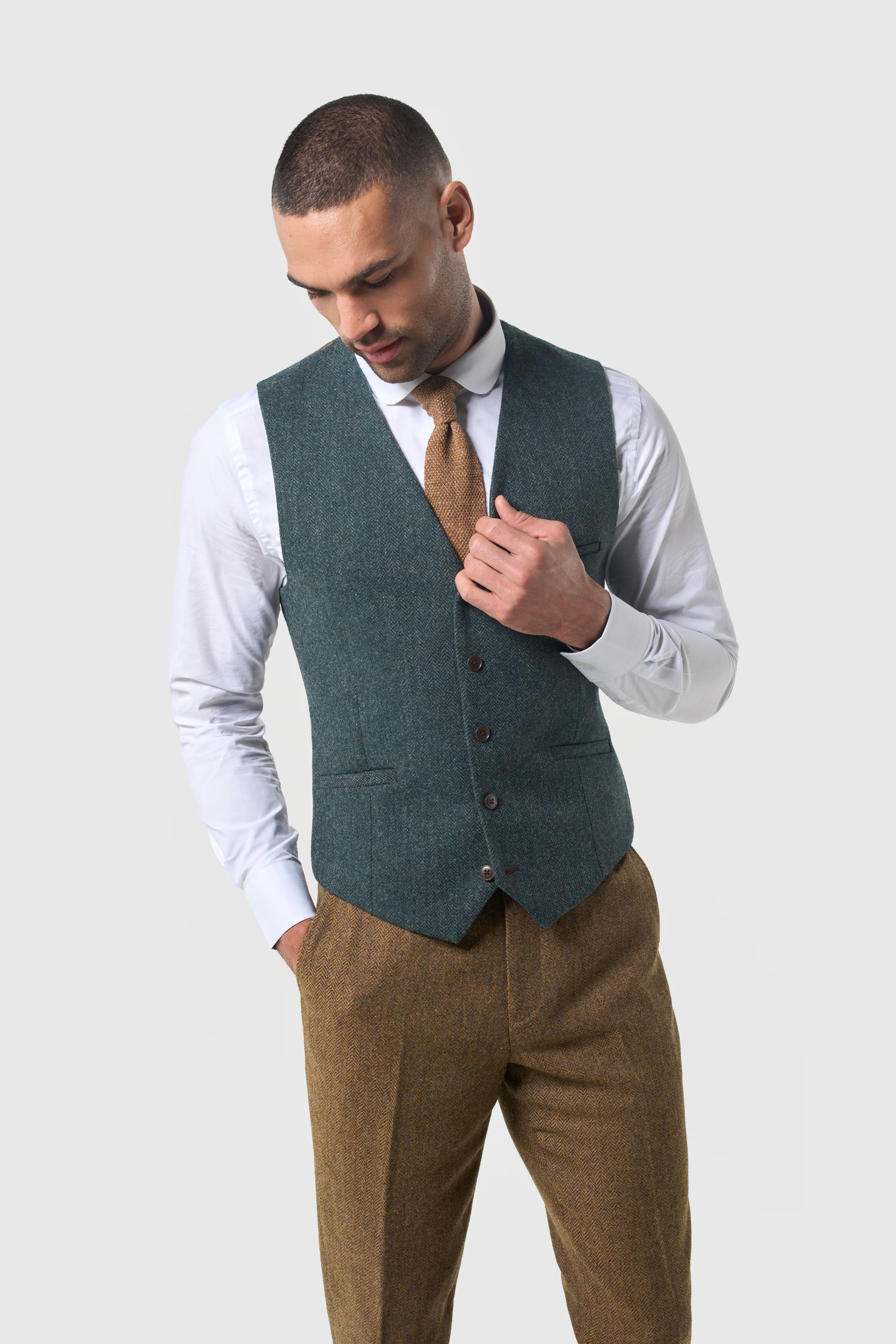CAVANI – Thomas Mens Brown Herringbone Wool Rich Suit Olive Waistcoat
