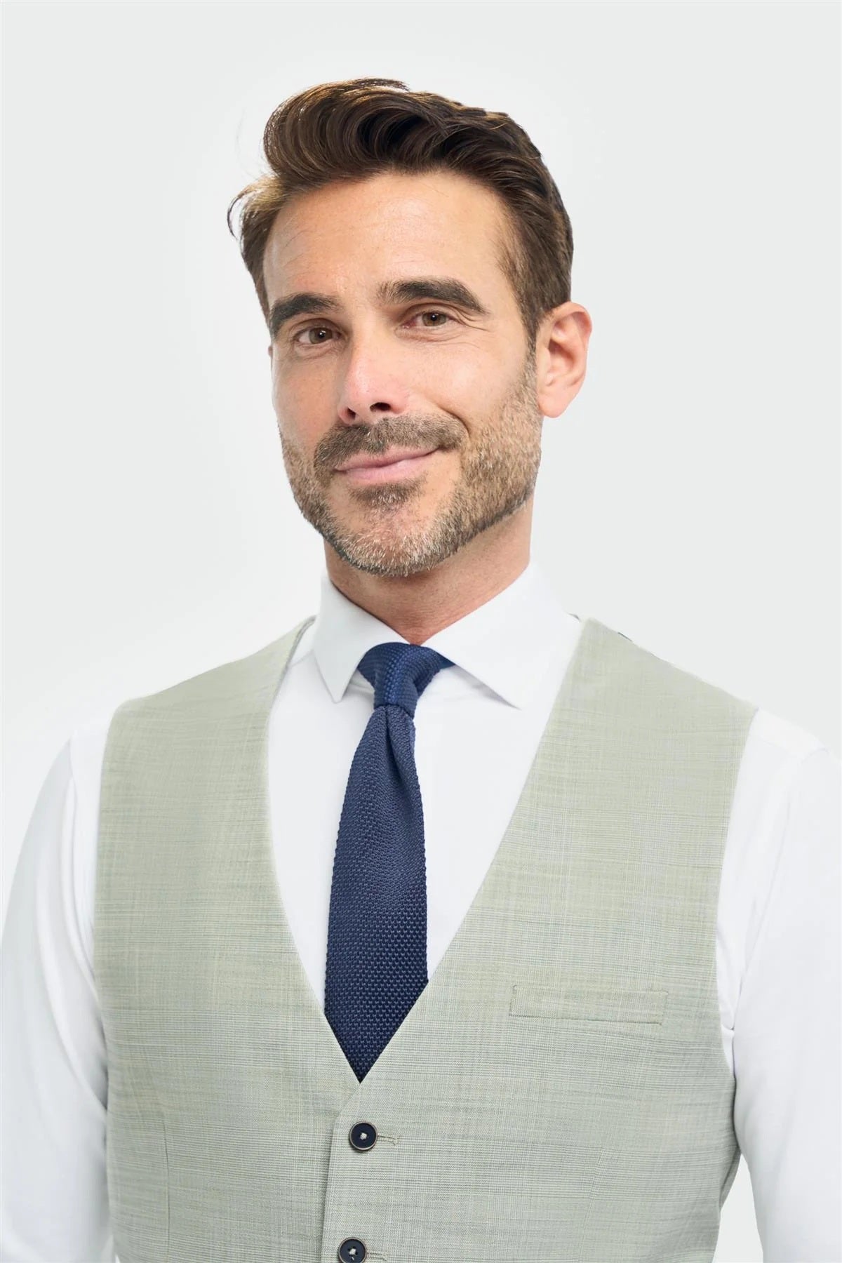 Cavani Camden Sage Green Men’s 3-Piece Suit – Tailored