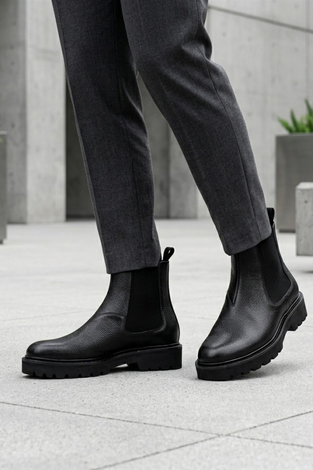 Men’s Black Grain Leather Chelsea Boots Lightweight Chunky Sole
