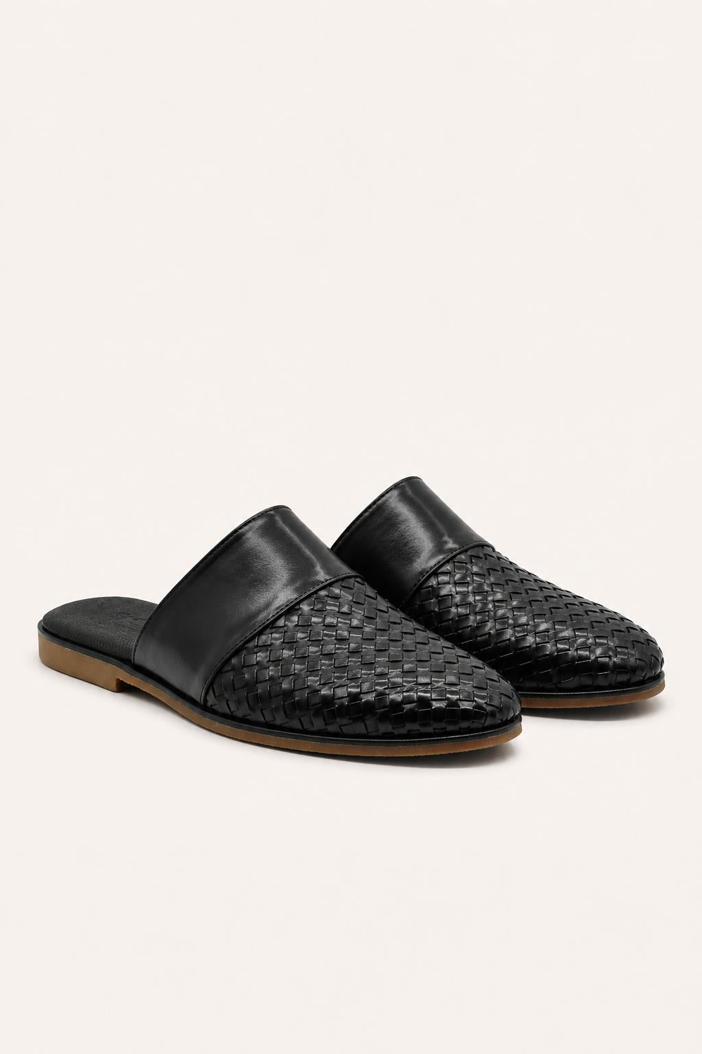 FINO Men’s Black Woven Leather Mule Slippers