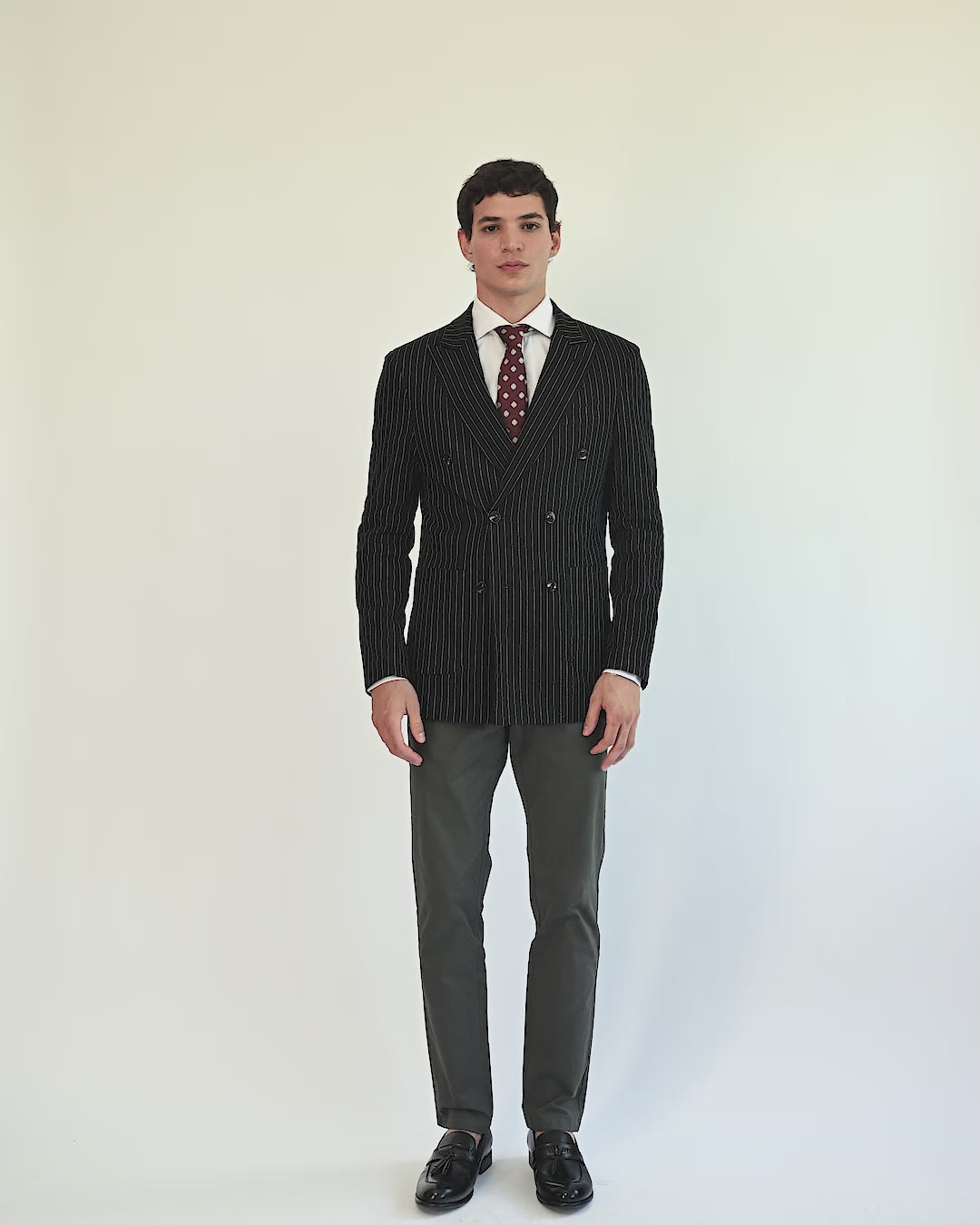 LLOYD – Black Pinstripe Double Breasted Linen Suit