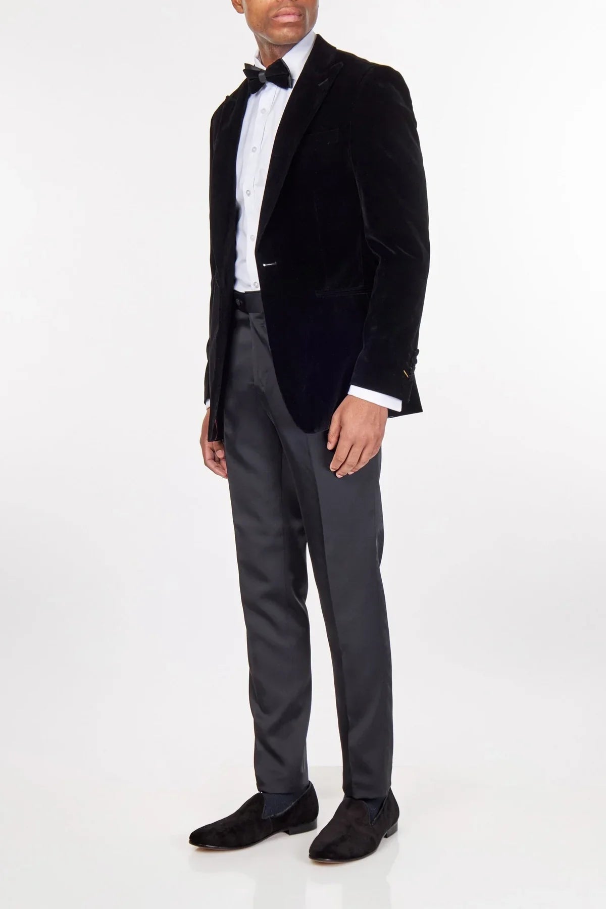Men's Stan Black Single Breasted Velvet Tuxedo 4-Piece Suit Bundle