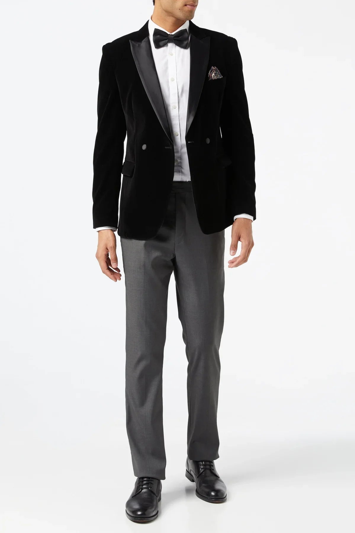 Men's Wills Black Double Breasted Soft Velvet 4-Piece Tuxedo Suit Bundle