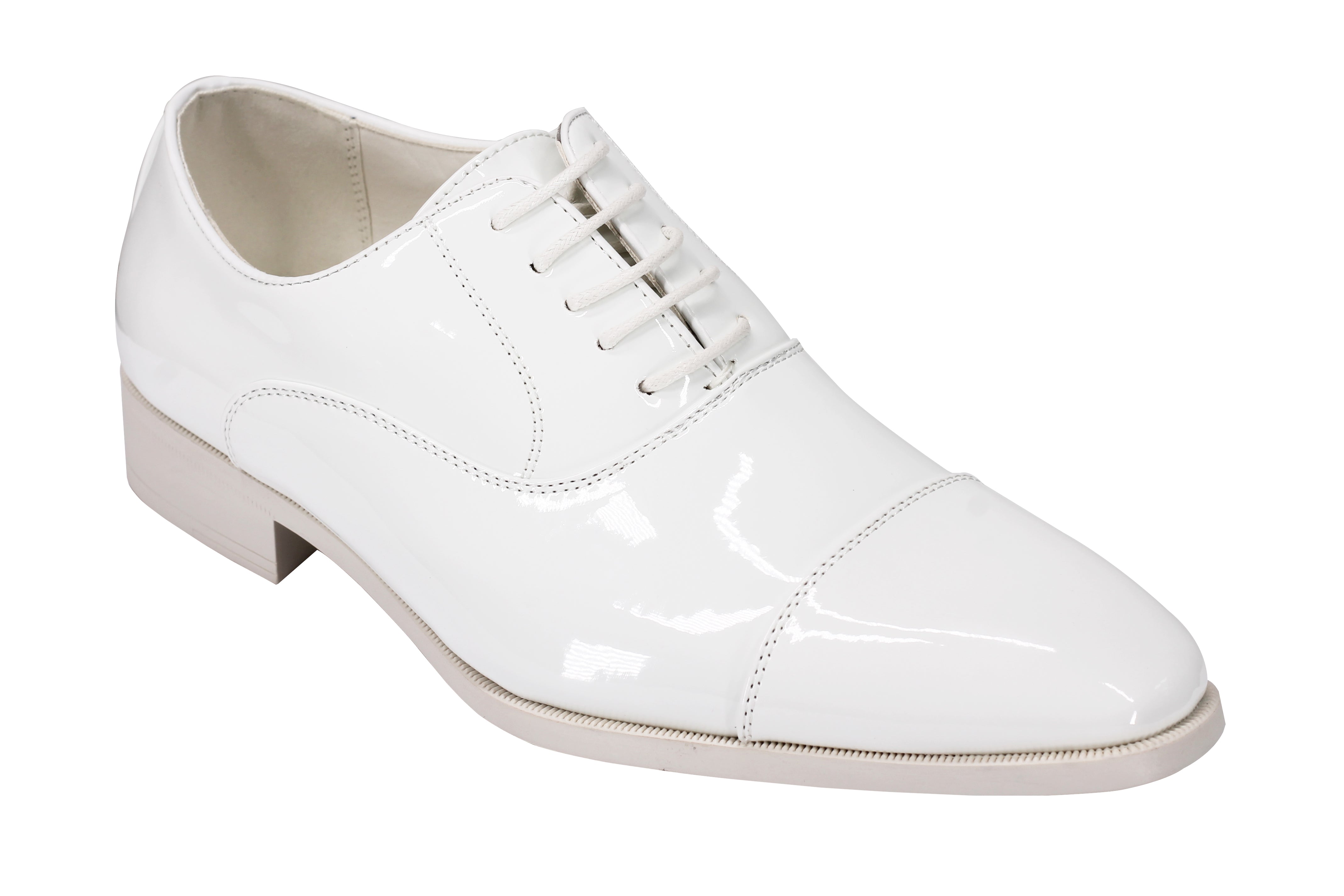 WHITE OXFORD LACEUP SHOES