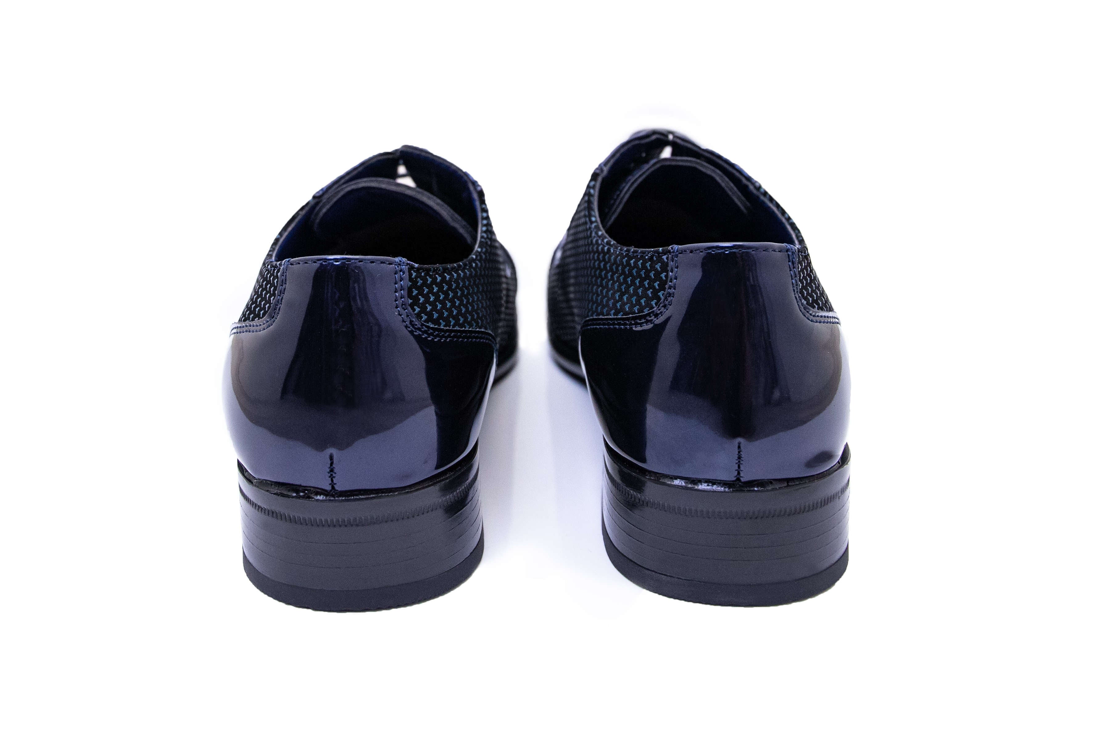 PATENT LEATHER LACE UP SHOES IN TWO TONE