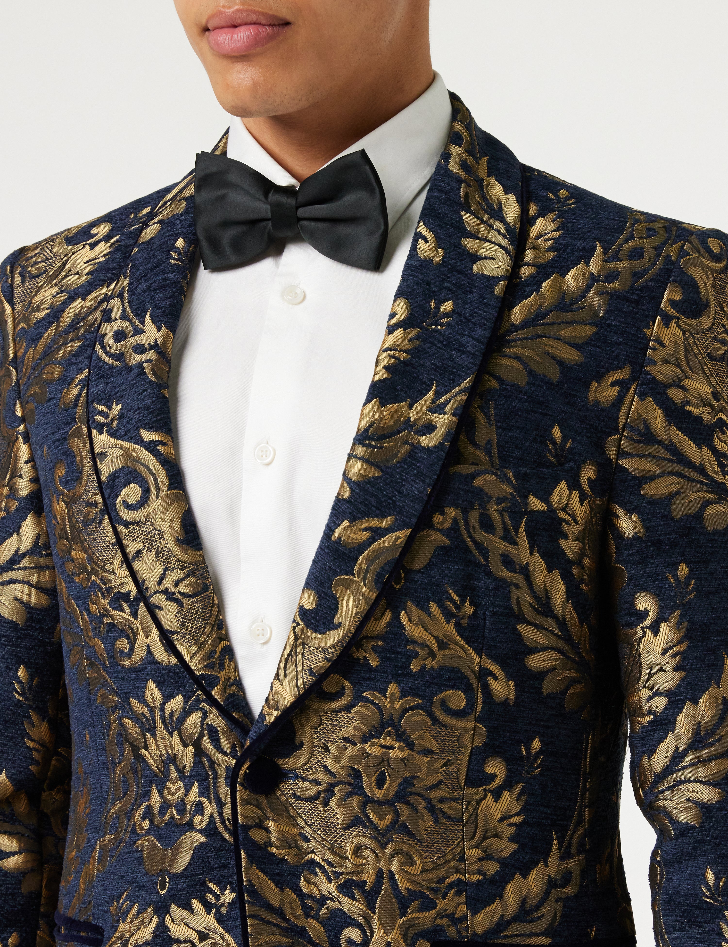 Blazer aus goldenem Brokat auf beflocktem marineblauem Samt-Jacquard
