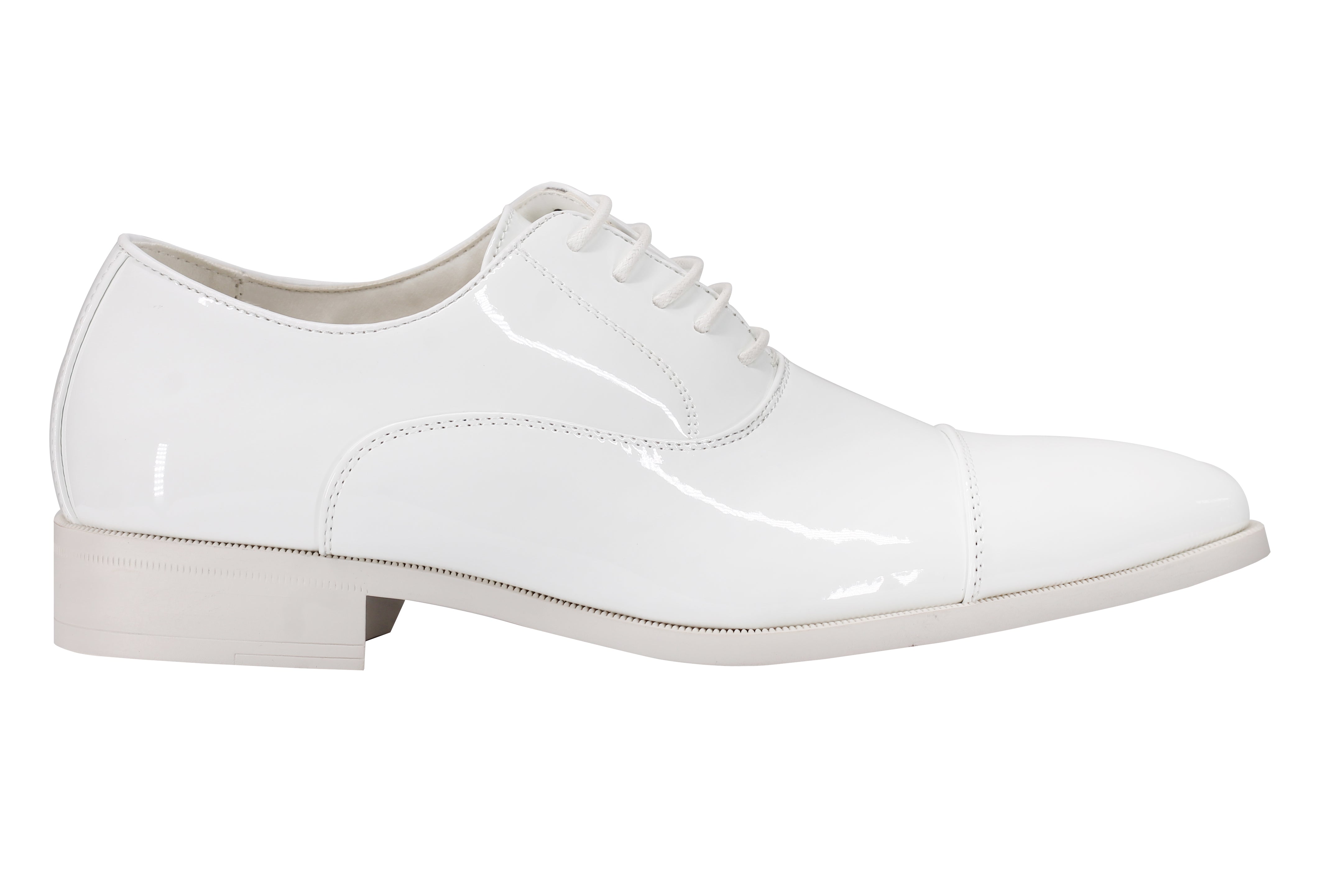 WHITE OXFORD LACEUP SHOES