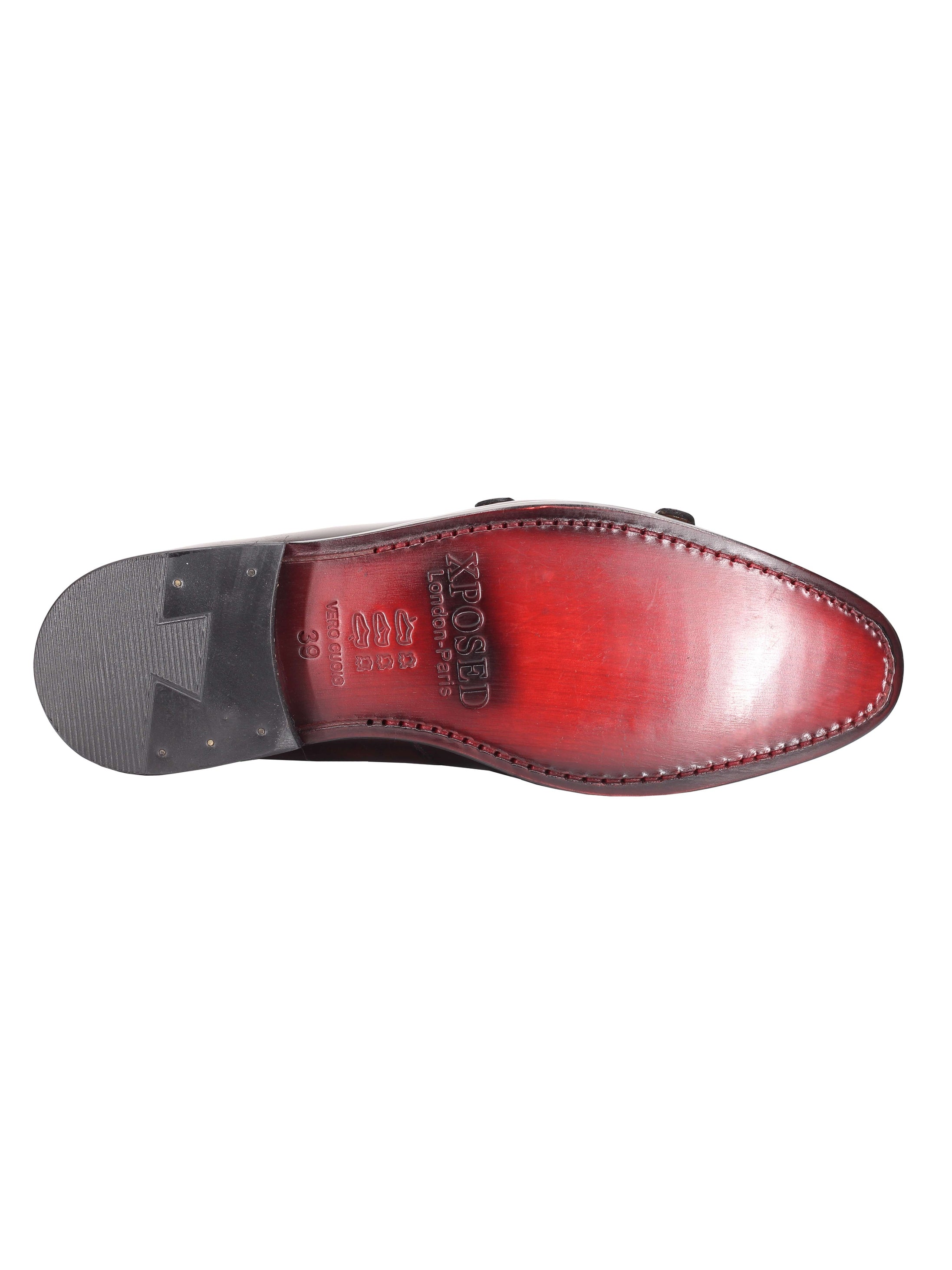 CHAUSSURES À DOUBLE BOUCLES EN CUIR VERNI BORDEAUX