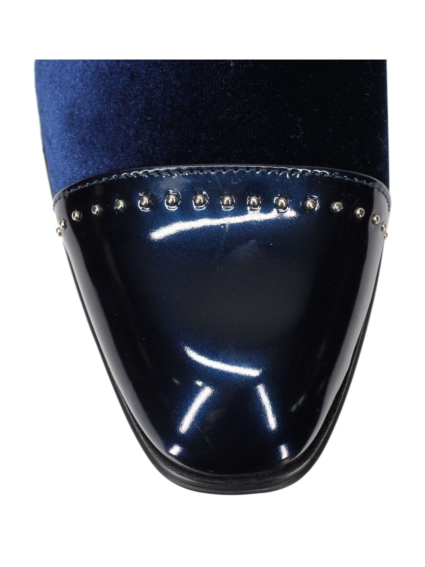 MOCASSINS EN VELOURS À BOUT BRILLANT ET POIS EN MÉTAL ARGENT