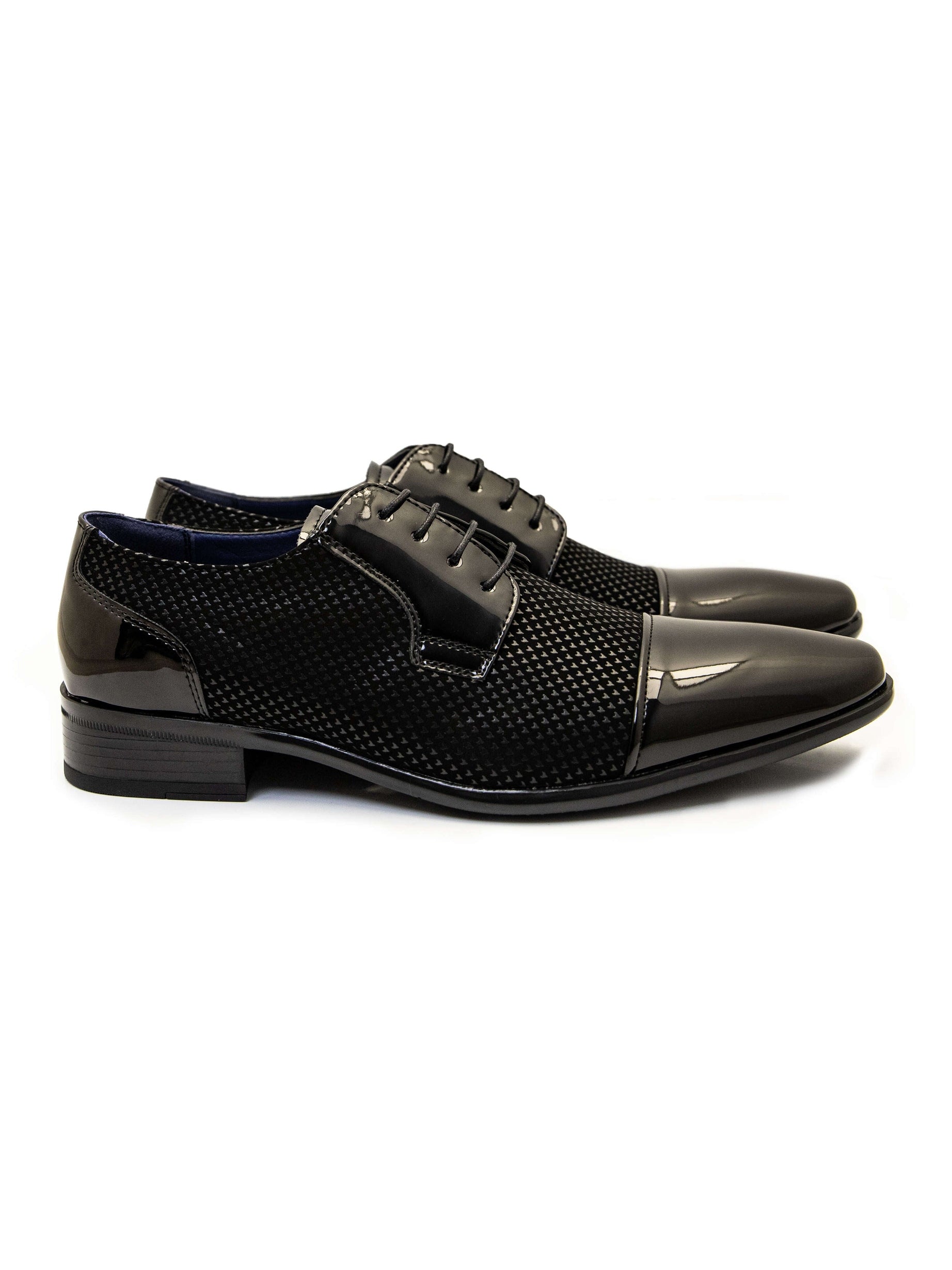 PATENT LEATHER LACE UP SHOES IN TWO TONE