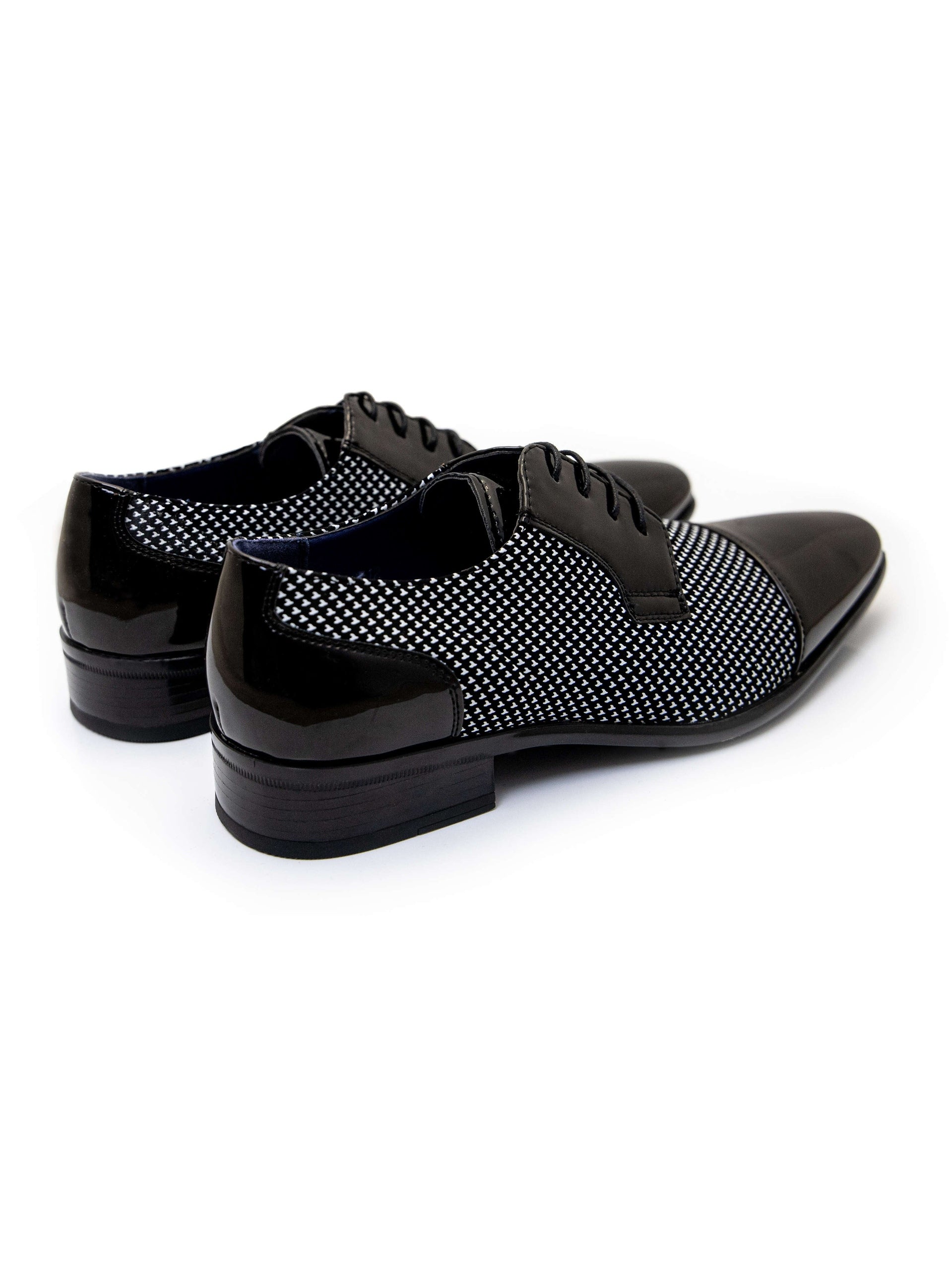 PATENT LEATHER LACE UP SHOES IN TWO TONE