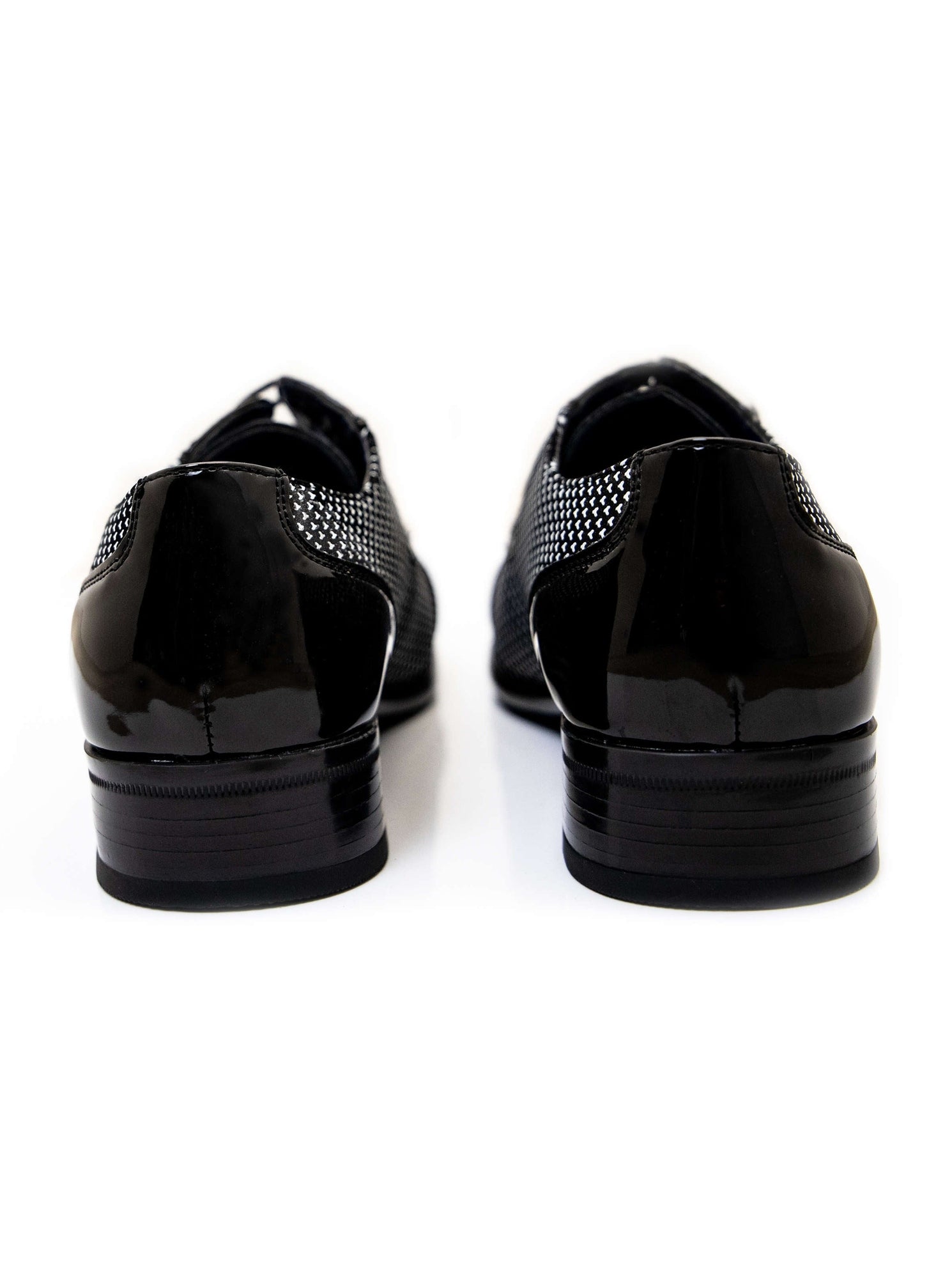 PATENT LEATHER LACE UP SHOES IN TWO TONE